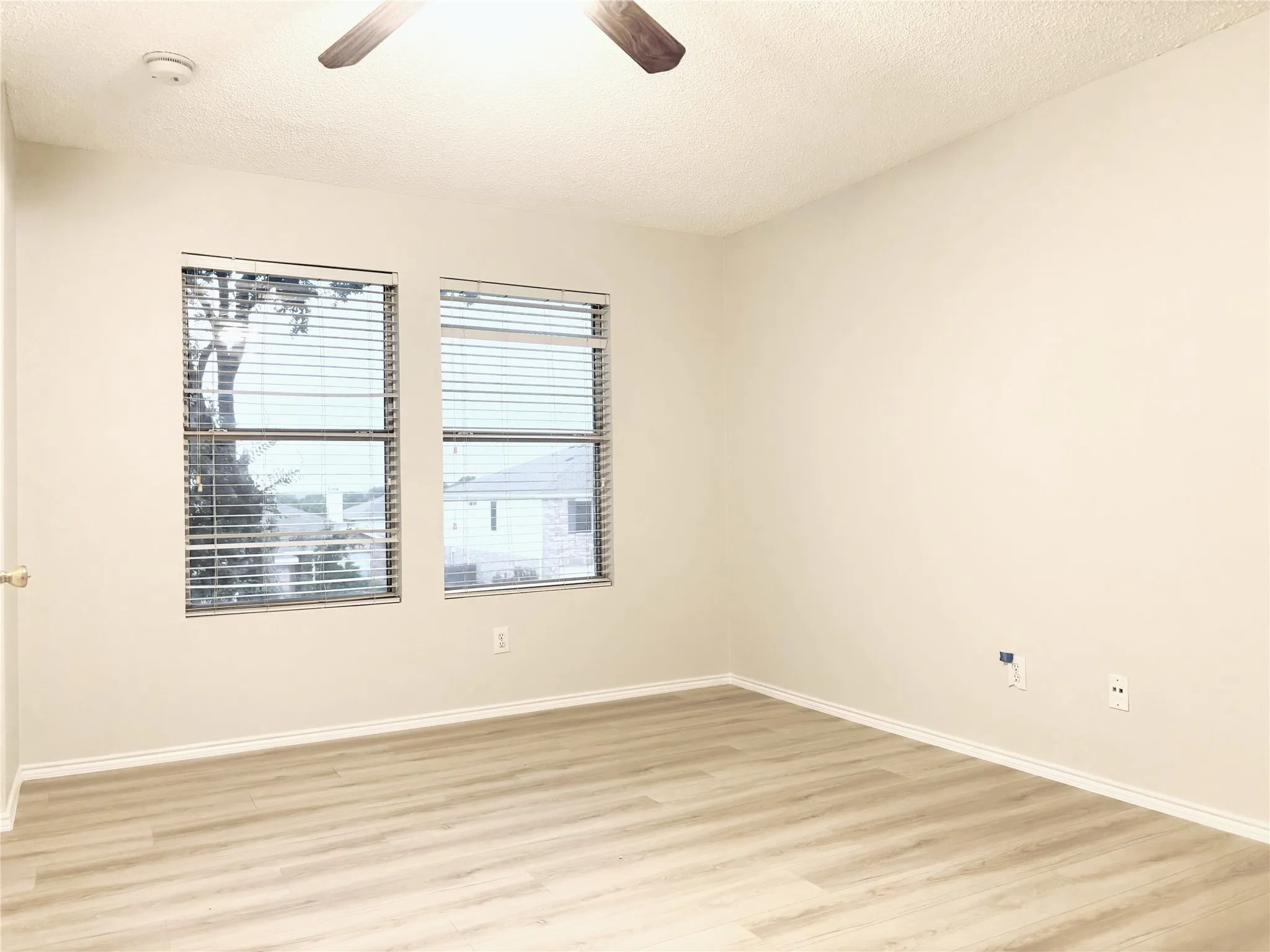 Single Family Residence For Rent in Collin County , 2521 Brinlee Branch Lane, Mc Kinney, Texas 75071, 3 Bedroom, 3 Bathroom, 2 Garage spaces, 2,307 Sqft, built in 2001, mls#21312910, Real Estate Agent in Mc Kinney, Homes For Rent in Collin county, Homes For Rent in Mc Kinney, Realtor in Mc Kinney Texas, Real Estate Brokerage Independent Realty Texas, Luminita Cordes Realtor