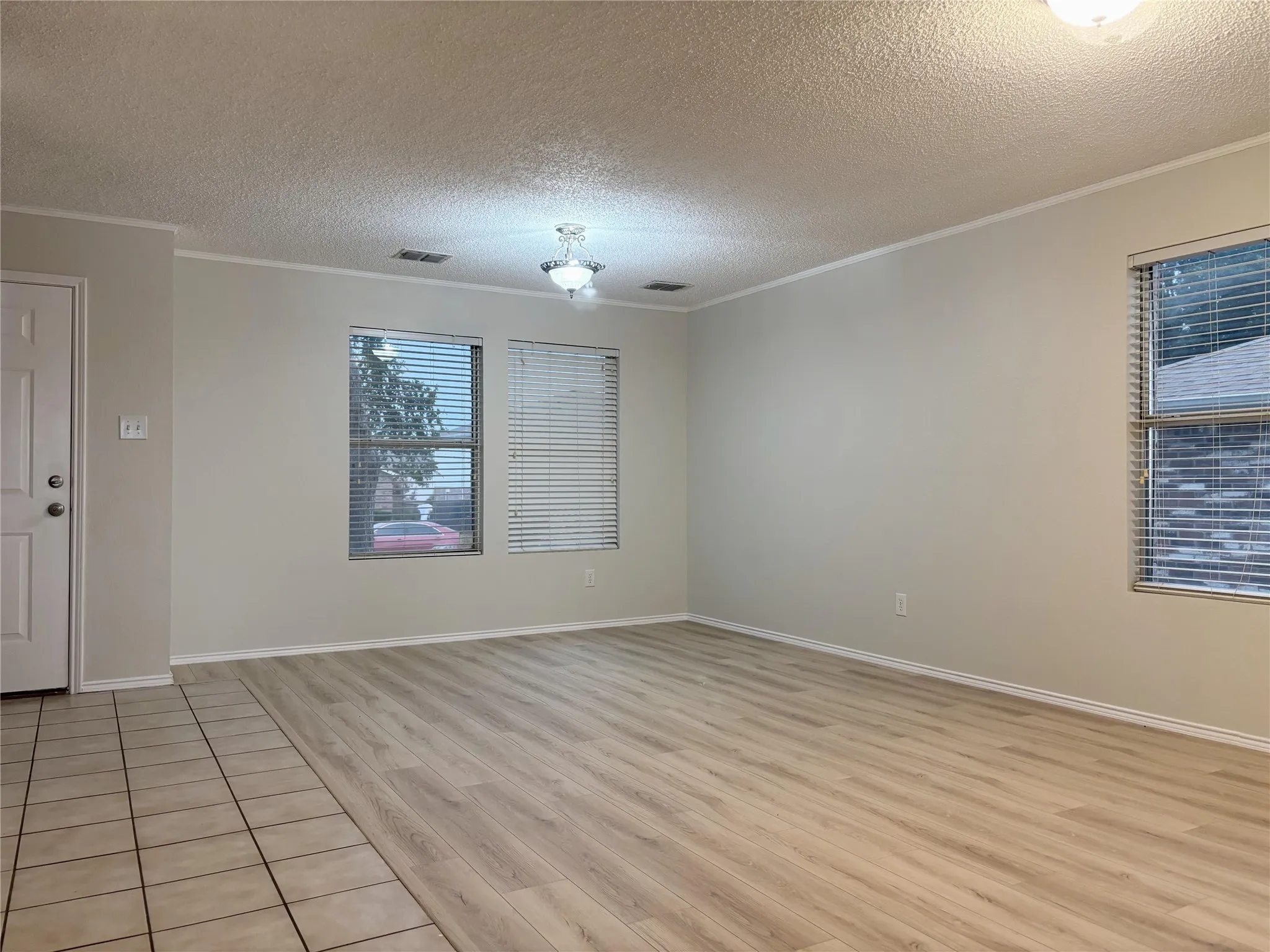 Single Family Residence For Rent in Collin County , 2521 Brinlee Branch Lane, Mc Kinney, Texas 75071, 3 Bedroom, 3 Bathroom, 2 Garage spaces, 2,307 Sqft, built in 2001, mls#21312910, Real Estate Agent in Mc Kinney, Homes For Rent in Collin county, Homes For Rent in Mc Kinney, Realtor in Mc Kinney Texas, Real Estate Brokerage Independent Realty Texas, Luminita Cordes Realtor