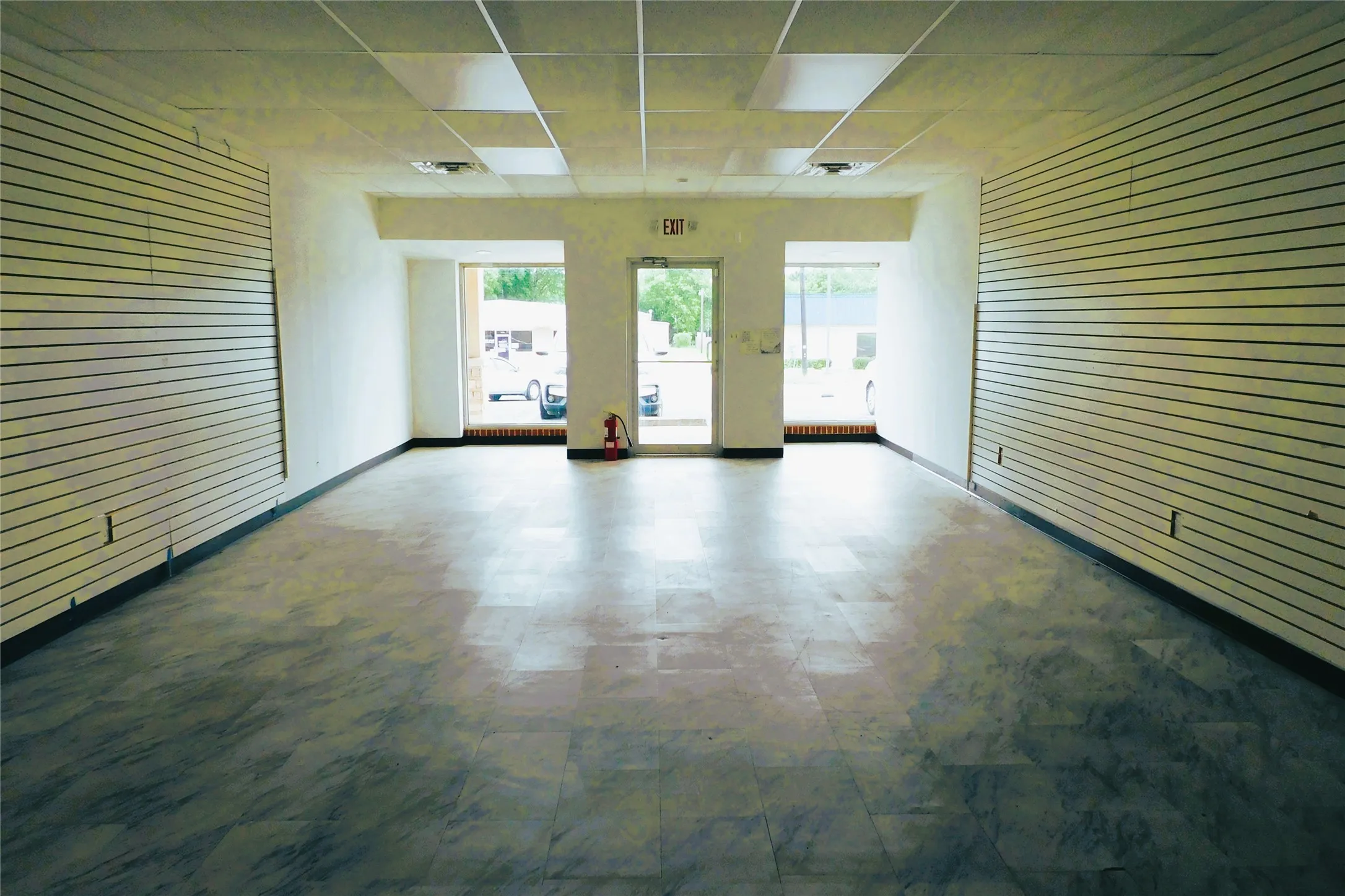 Retail For Rent in Grayson County , 1421 W Houston Street, Sherman, Texas 75092, 0, 0, Garage spaces, 0 Sqft, built in 1970, mls#21312911, Real Estate Agent in Sherman, Homes For Rent in Grayson county, Homes For Rent in Sherman, Realtor in Sherman Texas, Real Estate Brokerage Independent Realty Texas, Luminita Cordes Realtor