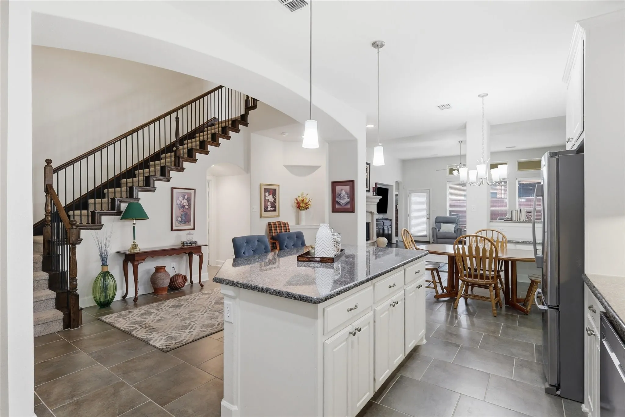 Single Family Residence For Sale in Denton County , 2713 Cole Castle Drive, Lewisville, Texas 75056, 4 Bedroom, 4 Bathroom, 2 Garage spaces, 3,423 Sqft, built in 2013, mls#21310621, Real Estate Agent in Lewisville, Homes For Sale in Denton county, Homes For Sale in Lewisville, Realtor in Lewisville Texas, Real Estate Brokerage Independent Realty Texas, Luminita Cordes Realtor