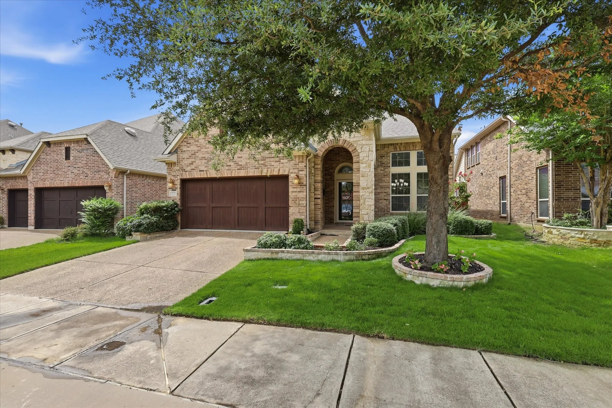 Single Family Residence For Sale in Denton County , 2713 Cole Castle Drive, Lewisville, Texas 75056, 4 Bedroom, 4 Bathroom, 2 Garage spaces, 3,423 Sqft, built in 2013, mls#21310621, Real Estate Agent in Lewisville, Homes For Sale in Denton county, Homes For Sale in Lewisville, Realtor in Lewisville Texas, Real Estate Brokerage Independent Realty Texas, Luminita Cordes Realtor