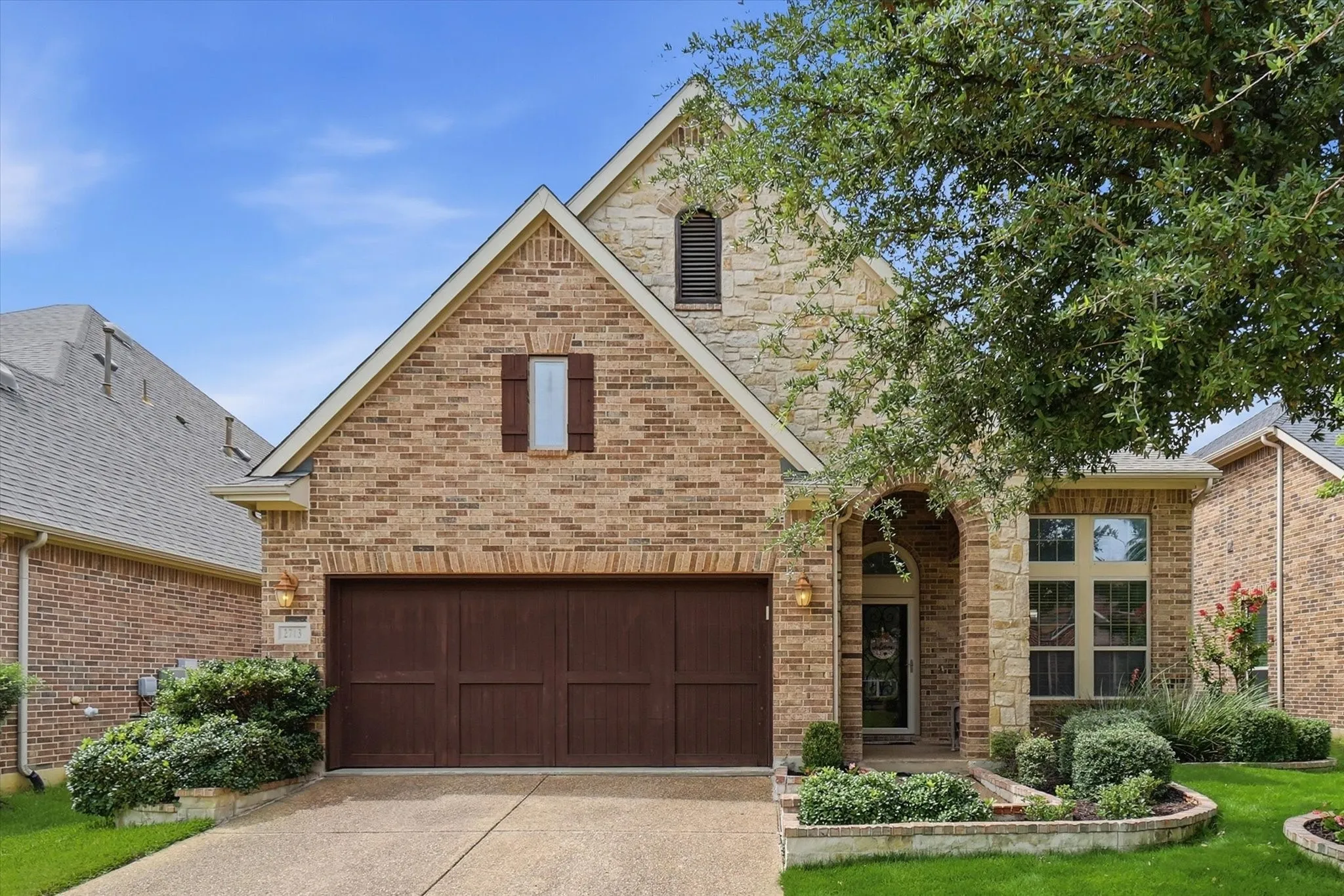 Single Family Residence For Sale in Denton County , 2713 Cole Castle Drive, Lewisville, Texas 75056, 4 Bedroom, 4 Bathroom, 2 Garage spaces, 3,423 Sqft, built in 2013, mls#21310621, Real Estate Agent in Lewisville, Homes For Sale in Denton county, Homes For Sale in Lewisville, Realtor in Lewisville Texas, Real Estate Brokerage Independent Realty Texas, Luminita Cordes Realtor