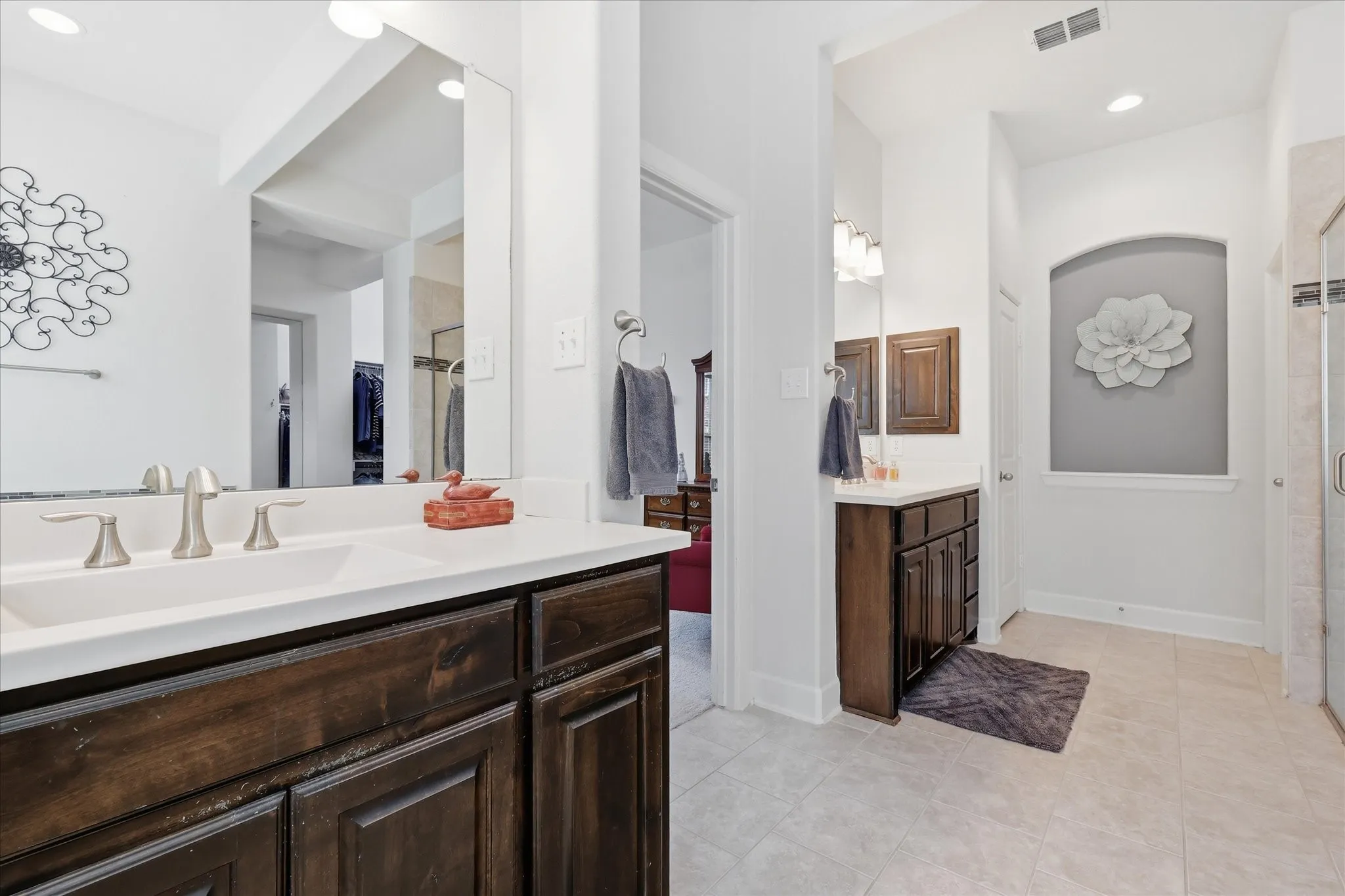 Single Family Residence For Sale in Denton County , 2713 Cole Castle Drive, Lewisville, Texas 75056, 4 Bedroom, 4 Bathroom, 2 Garage spaces, 3,423 Sqft, built in 2013, mls#21310621, Real Estate Agent in Lewisville, Homes For Sale in Denton county, Homes For Sale in Lewisville, Realtor in Lewisville Texas, Real Estate Brokerage Independent Realty Texas, Luminita Cordes Realtor