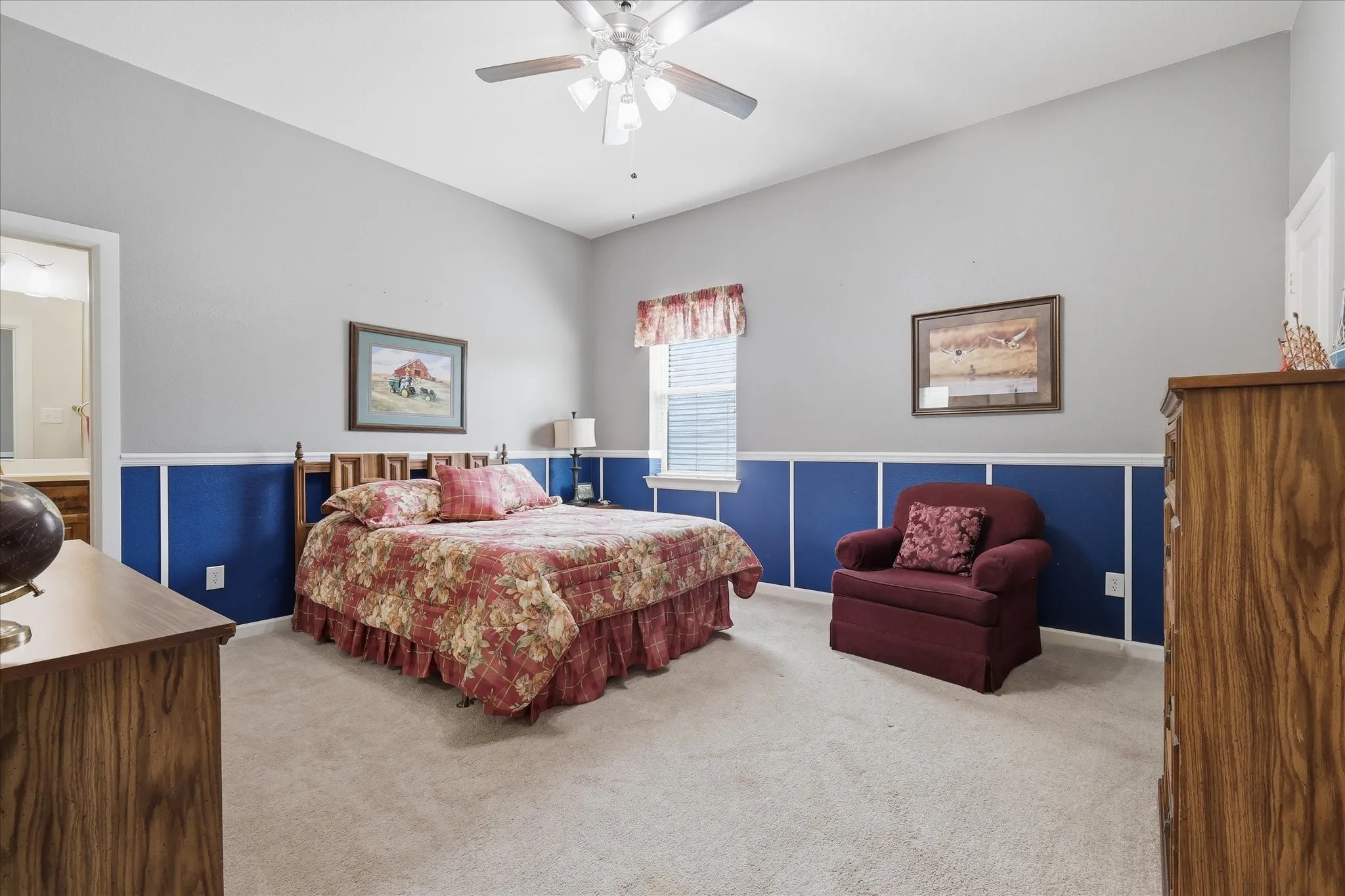 Single Family Residence For Sale in Denton County , 2713 Cole Castle Drive, Lewisville, Texas 75056, 4 Bedroom, 4 Bathroom, 2 Garage spaces, 3,423 Sqft, built in 2013, mls#21310621, Real Estate Agent in Lewisville, Homes For Sale in Denton county, Homes For Sale in Lewisville, Realtor in Lewisville Texas, Real Estate Brokerage Independent Realty Texas, Luminita Cordes Realtor