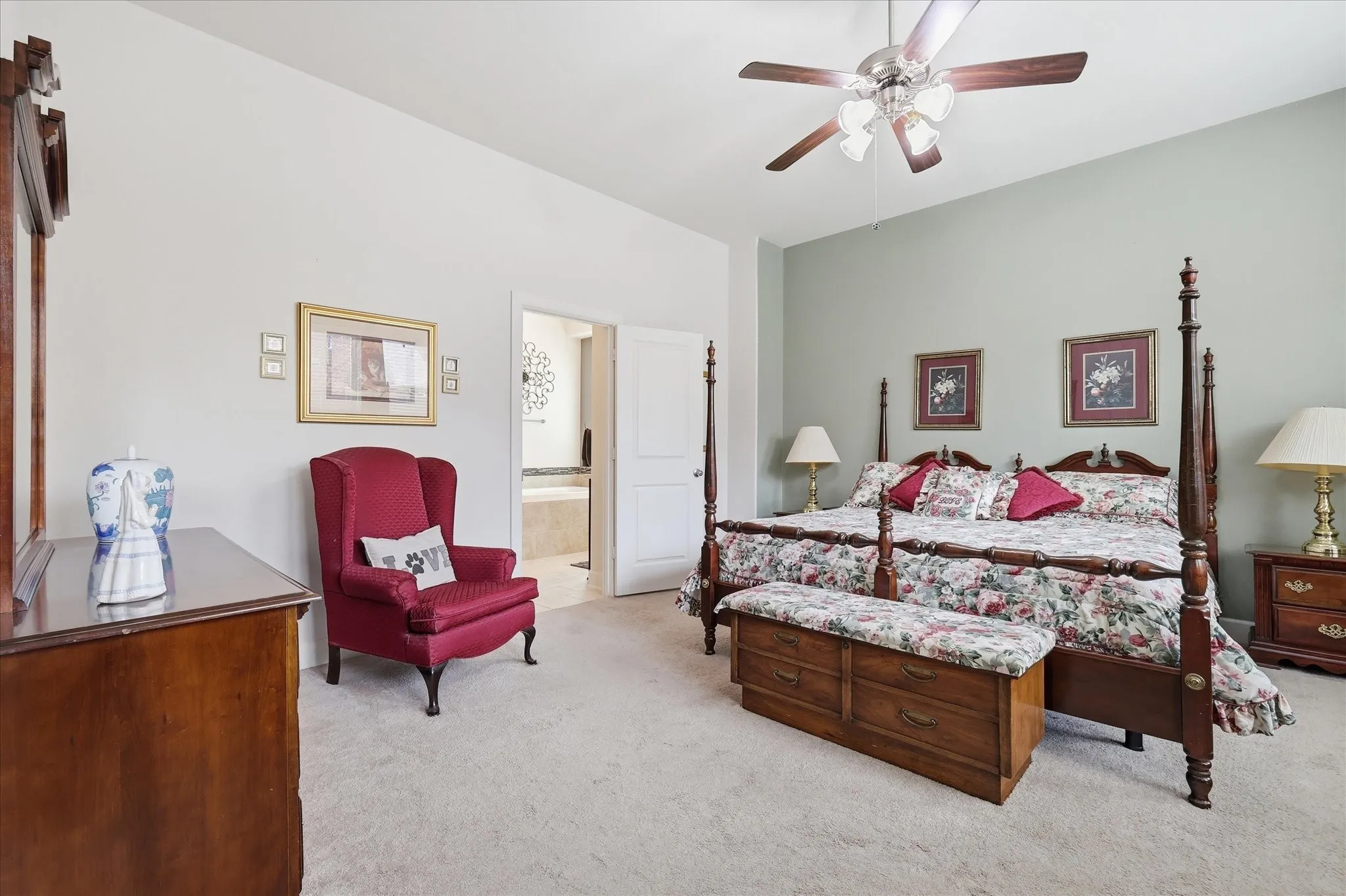 Single Family Residence For Sale in Denton County , 2713 Cole Castle Drive, Lewisville, Texas 75056, 4 Bedroom, 4 Bathroom, 2 Garage spaces, 3,423 Sqft, built in 2013, mls#21310621, Real Estate Agent in Lewisville, Homes For Sale in Denton county, Homes For Sale in Lewisville, Realtor in Lewisville Texas, Real Estate Brokerage Independent Realty Texas, Luminita Cordes Realtor