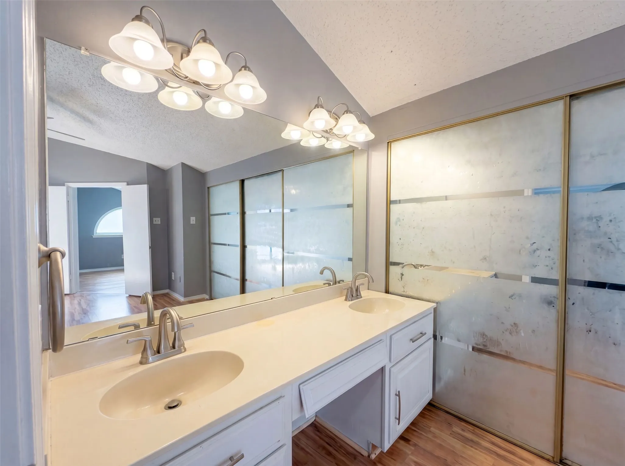 Condominium For Sale in Collin County , 4242 N Capistrano Drive 150, Dallas, Texas 75287, 2 Bedroom, 2 Bathroom, 1 Garage spaces, 1,217 Sqft, built in 1986, mls#21312914, Real Estate Agent in Dallas, Homes For Sale in Collin county, Homes For Sale in Dallas, Realtor in Dallas Texas, Real Estate Brokerage Independent Realty Texas, Luminita Cordes Realtor
