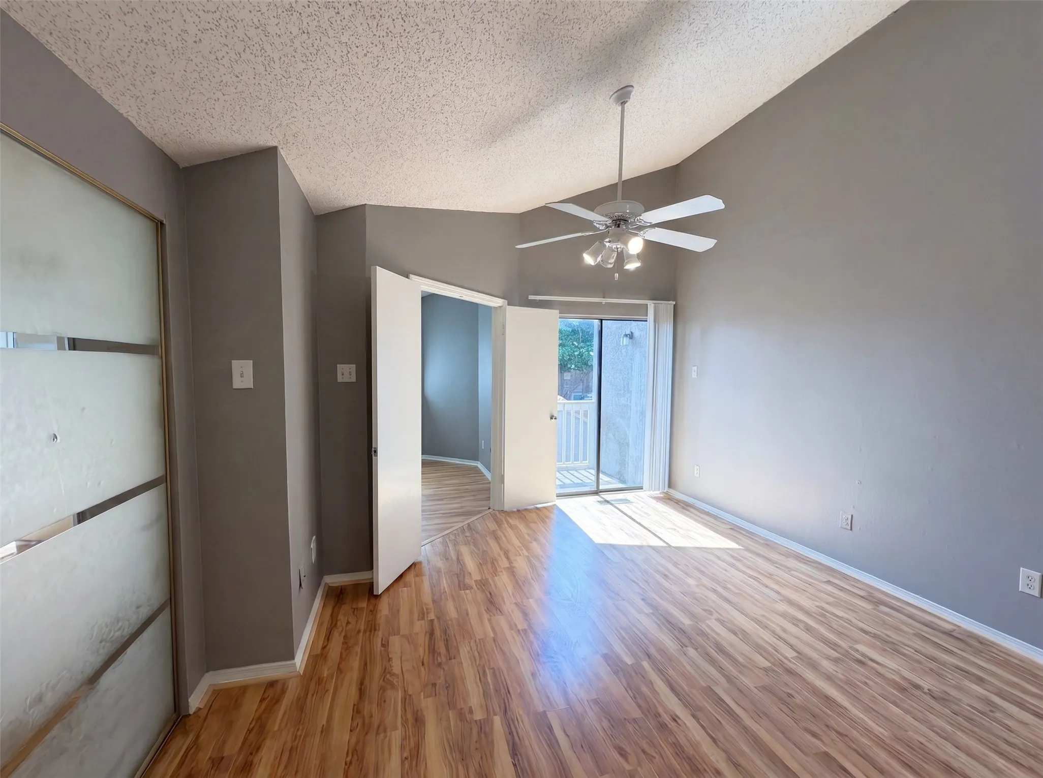 Condominium For Sale in Collin County , 4242 N Capistrano Drive 150, Dallas, Texas 75287, 2 Bedroom, 2 Bathroom, 1 Garage spaces, 1,217 Sqft, built in 1986, mls#21312914, Real Estate Agent in Dallas, Homes For Sale in Collin county, Homes For Sale in Dallas, Realtor in Dallas Texas, Real Estate Brokerage Independent Realty Texas, Luminita Cordes Realtor
