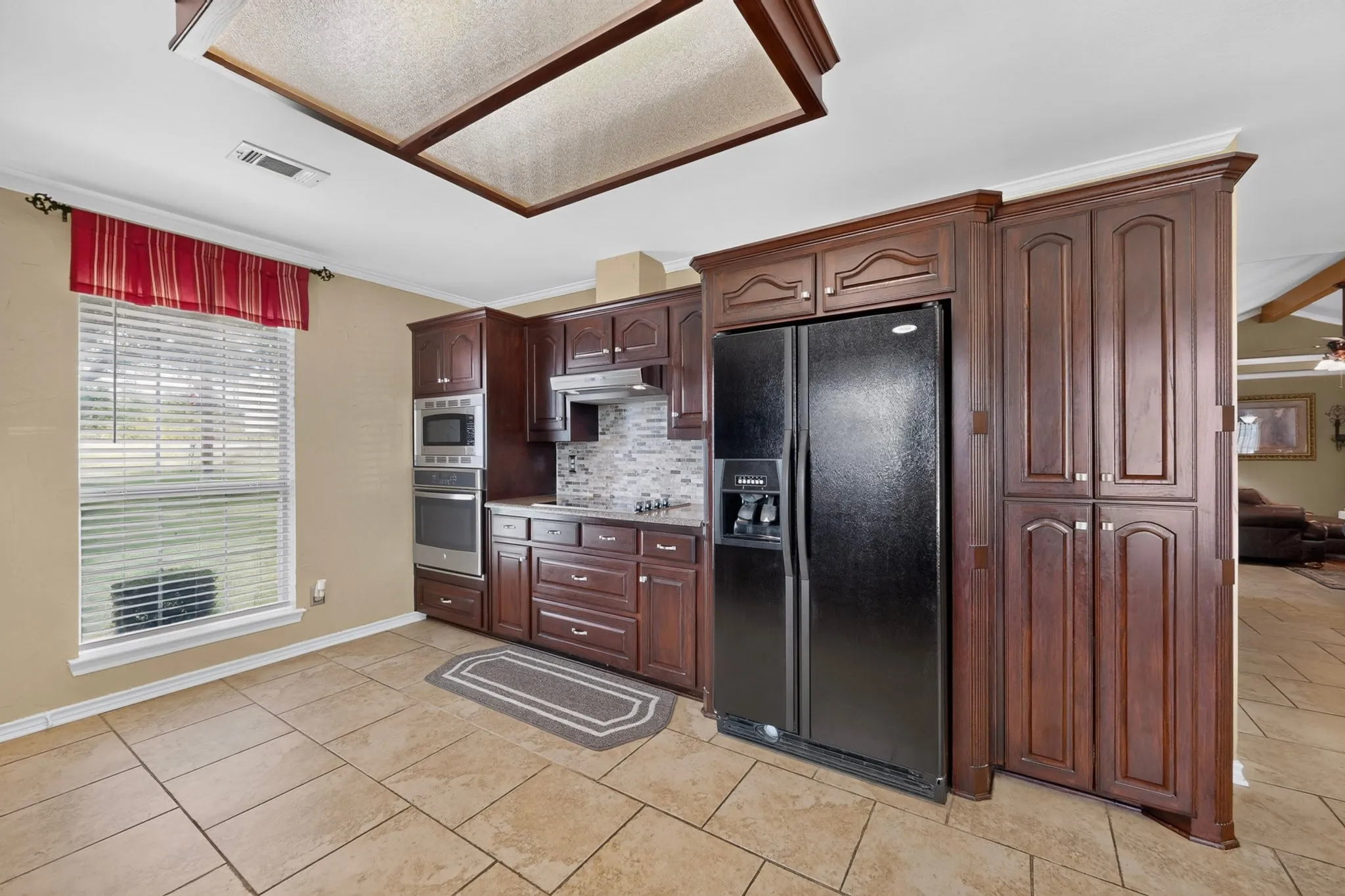 Single Family Residence For Sale in Kaufman County , 611 N Fm 740, Forney, Texas 75126, 4 Bedroom, 3 Bathroom, 2 Garage spaces, 2,749 Sqft, built in 1994, mls#21312230, Real Estate Agent in Forney, Homes For Sale in Kaufman county, Homes For Sale in Forney, Realtor in Forney Texas, Real Estate Brokerage Independent Realty Texas, Luminita Cordes Realtor