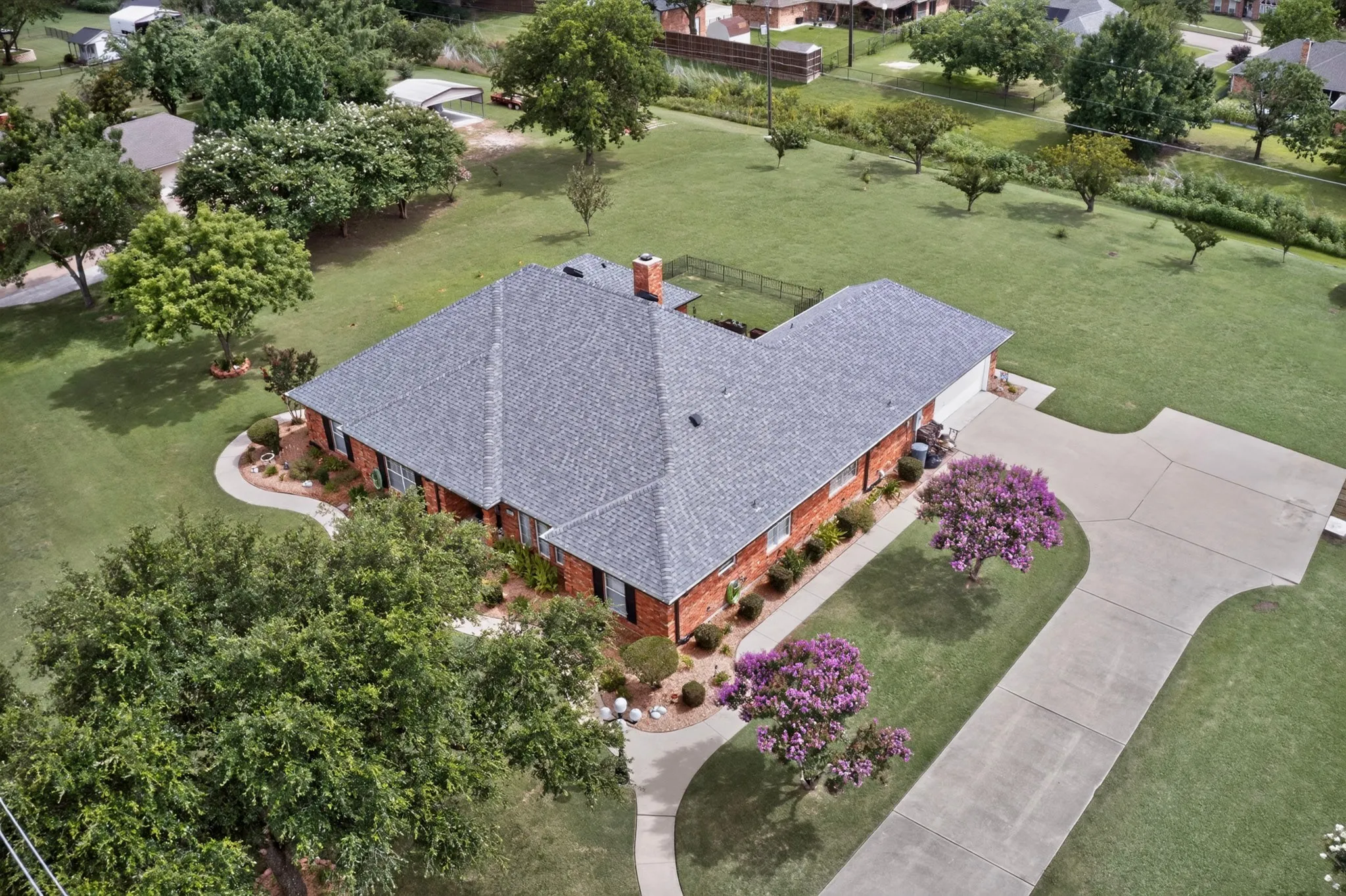 Single Family Residence For Sale in Kaufman County , 611 N Fm 740, Forney, Texas 75126, 4 Bedroom, 3 Bathroom, 2 Garage spaces, 2,749 Sqft, built in 1994, mls#21312230, Real Estate Agent in Forney, Homes For Sale in Kaufman county, Homes For Sale in Forney, Realtor in Forney Texas, Real Estate Brokerage Independent Realty Texas, Luminita Cordes Realtor