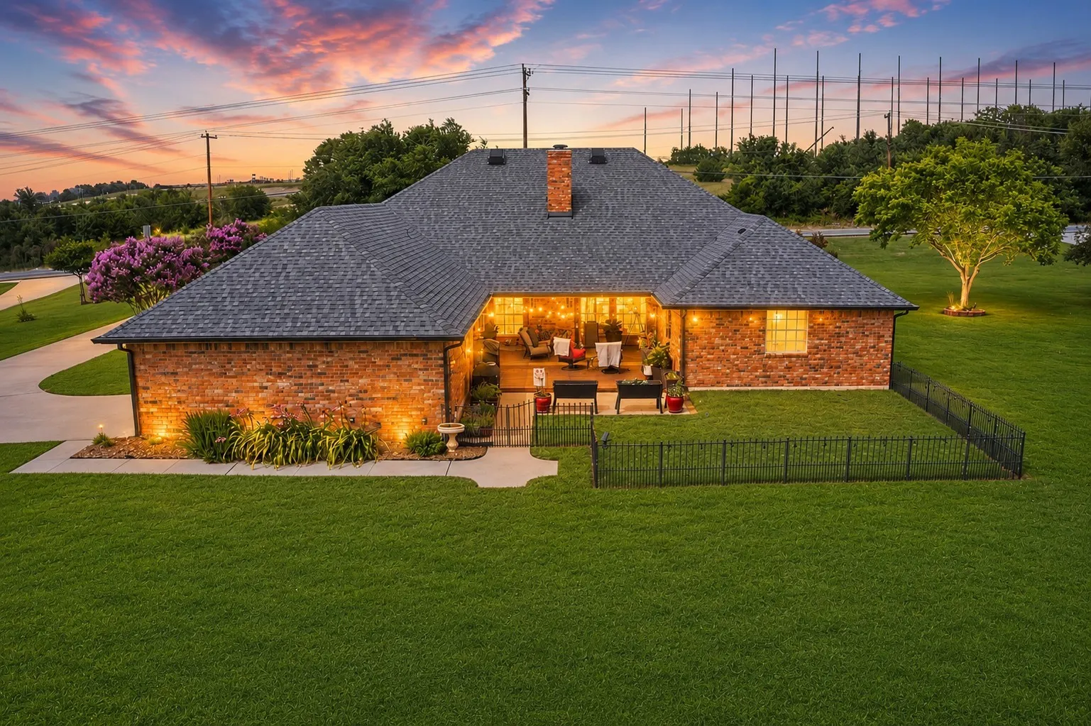 Single Family Residence For Sale in Kaufman County , 611 N Fm 740, Forney, Texas 75126, 4 Bedroom, 3 Bathroom, 2 Garage spaces, 2,749 Sqft, built in 1994, mls#21312230, Real Estate Agent in Forney, Homes For Sale in Kaufman county, Homes For Sale in Forney, Realtor in Forney Texas, Real Estate Brokerage Independent Realty Texas, Luminita Cordes Realtor