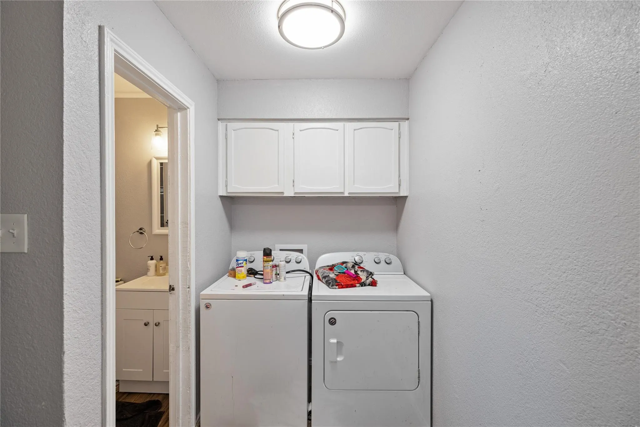 Duplex For Sale in Tarrant County , 107 Ray Street, Arlington, Texas 76010, 4 Bedroom, 2 Bathroom, Garage spaces, 0 Sqft, built in 1980, mls#21312935, Real Estate Agent in Arlington, Homes For Sale in Tarrant county, Homes For Sale in Arlington, Realtor in Arlington Texas, Real Estate Brokerage Independent Realty Texas, Luminita Cordes Realtor