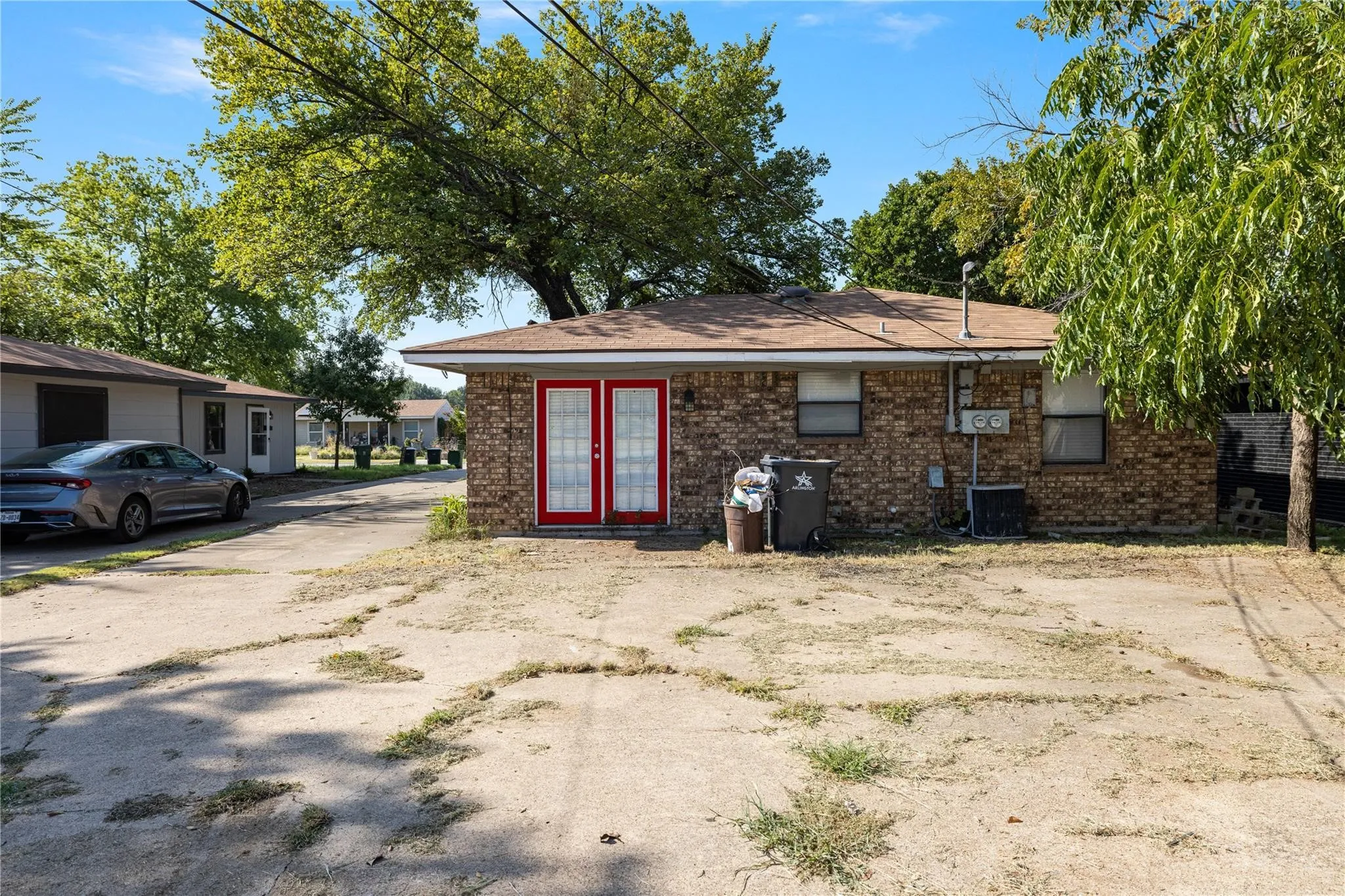 Duplex For Sale in Tarrant County , 107 Ray Street, Arlington, Texas 76010, 4 Bedroom, 2 Bathroom, Garage spaces, 0 Sqft, built in 1980, mls#21312935, Real Estate Agent in Arlington, Homes For Sale in Tarrant county, Homes For Sale in Arlington, Realtor in Arlington Texas, Real Estate Brokerage Independent Realty Texas, Luminita Cordes Realtor