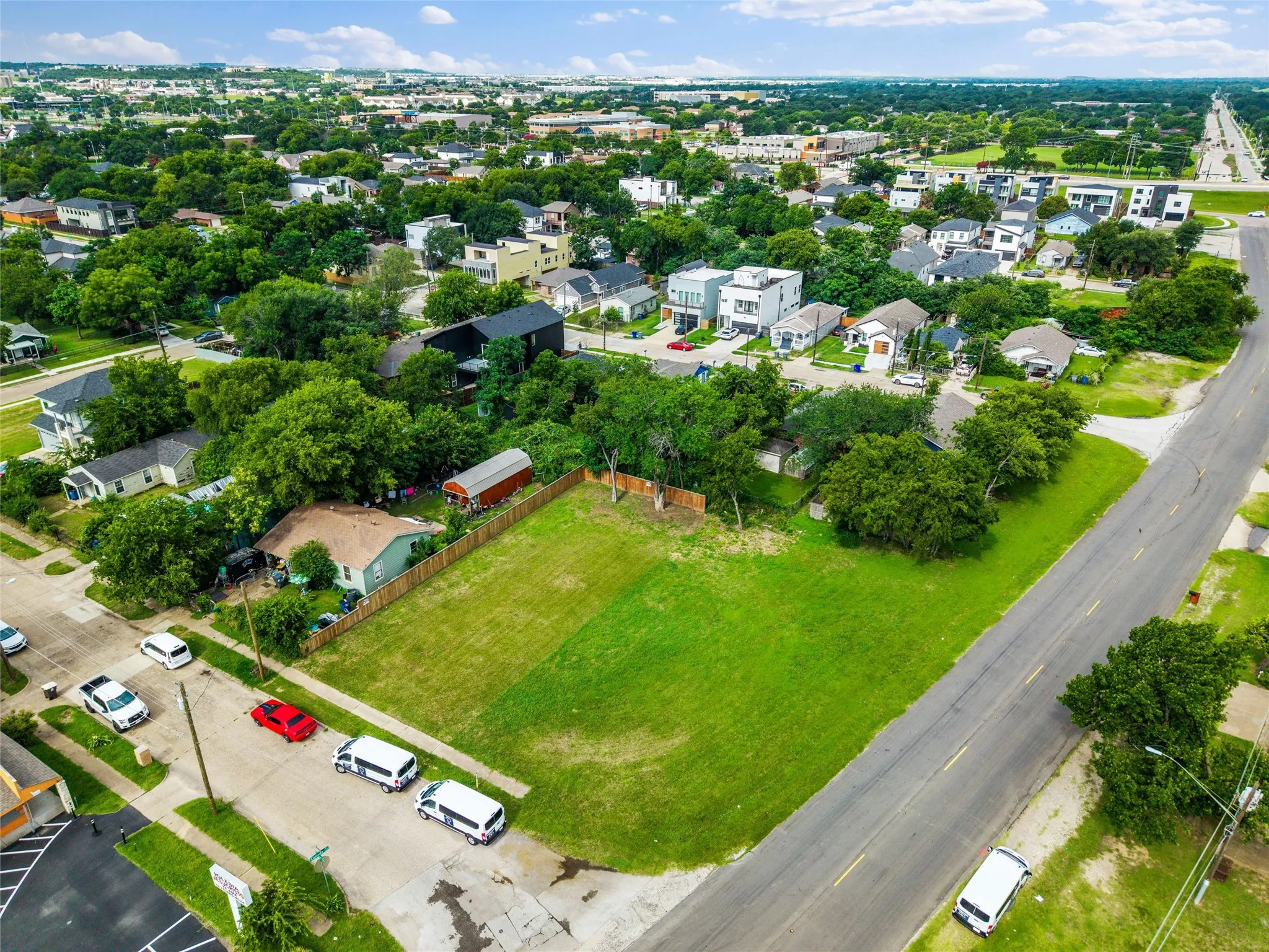 Improved Land For Sale in Dallas County , 4023 Darien Street, Dallas, Texas 75212, 0, 0, Garage spaces, 0 Sqft, built in 0, mls#21312936, Real Estate Agent in Dallas, Homes For Sale in Dallas county, Homes For Sale in Dallas, Realtor in Dallas Texas, Real Estate Brokerage Independent Realty Texas, Luminita Cordes Realtor