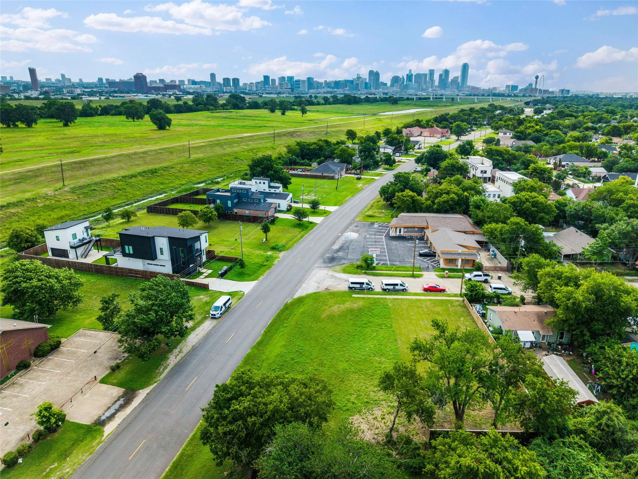 Improved Land For Sale in Dallas County , 4023 Darien Street, Dallas, Texas 75212, 0, 0, Garage spaces, 0 Sqft, built in 0, mls#21312936, Real Estate Agent in Dallas, Homes For Sale in Dallas county, Homes For Sale in Dallas, Realtor in Dallas Texas, Real Estate Brokerage Independent Realty Texas, Luminita Cordes Realtor