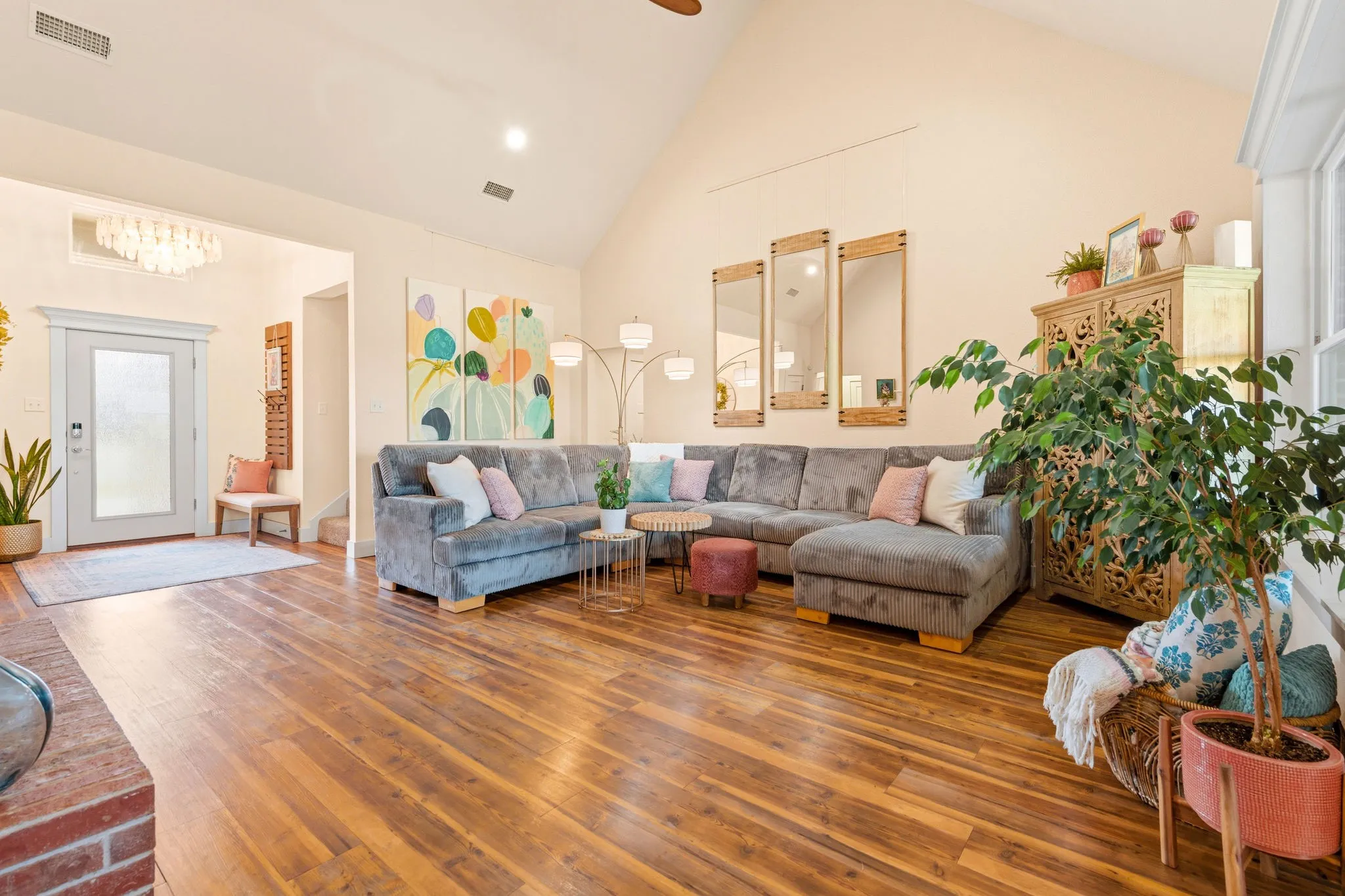 Single Family Residence For Sale in Taylor County , 1710 Urban Avenue, Abilene, Texas 79601, 4 Bedroom, 3 Bathroom, 2 Garage spaces, 2,353 Sqft, built in 2019, mls#21312343, Real Estate Agent in Abilene, Homes For Sale in Taylor county, Homes For Sale in Abilene, Realtor in Abilene Texas, Real Estate Brokerage Independent Realty Texas, Luminita Cordes Realtor