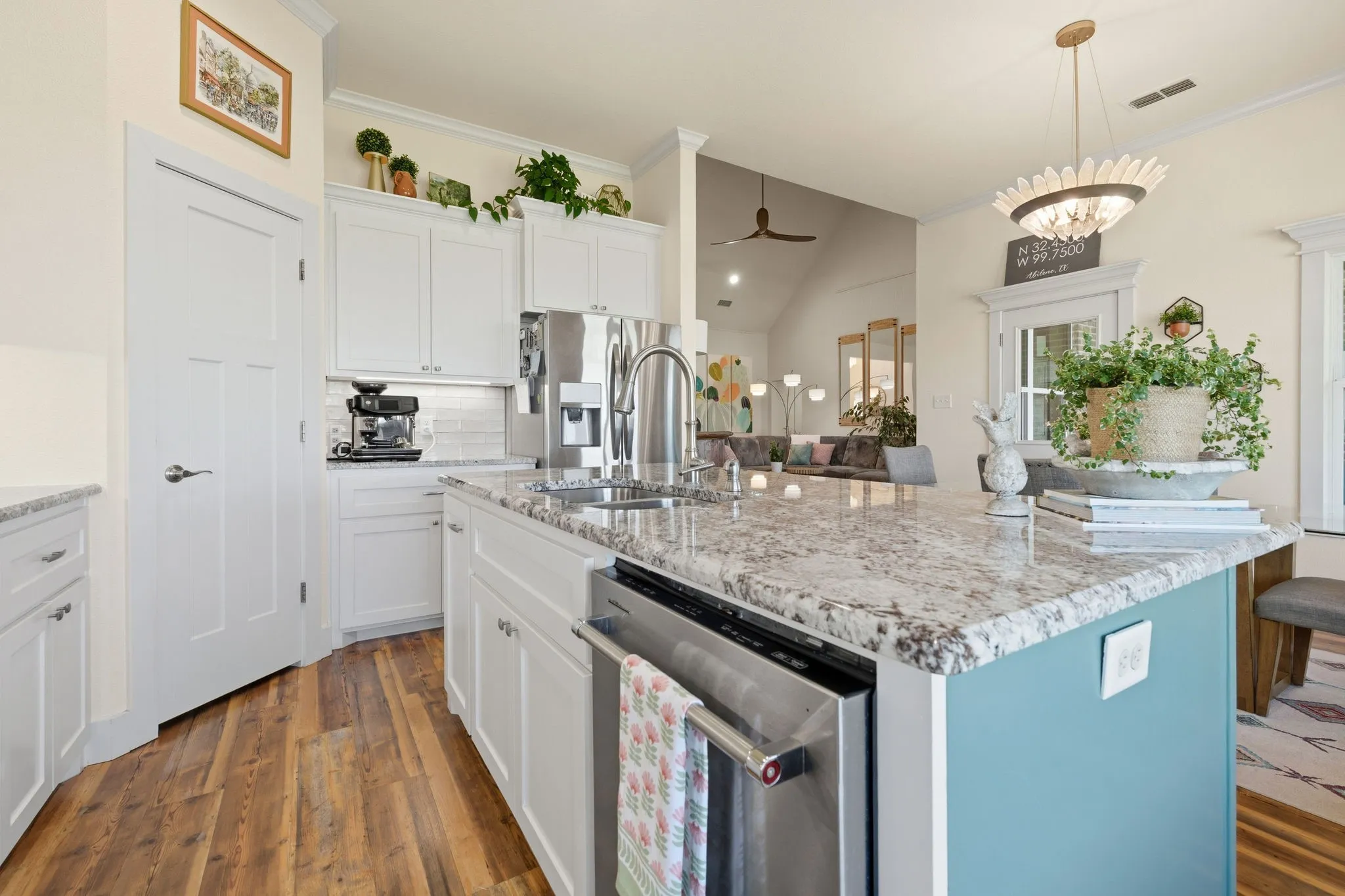 Single Family Residence For Sale in Taylor County , 1710 Urban Avenue, Abilene, Texas 79601, 4 Bedroom, 3 Bathroom, 2 Garage spaces, 2,353 Sqft, built in 2019, mls#21312343, Real Estate Agent in Abilene, Homes For Sale in Taylor county, Homes For Sale in Abilene, Realtor in Abilene Texas, Real Estate Brokerage Independent Realty Texas, Luminita Cordes Realtor