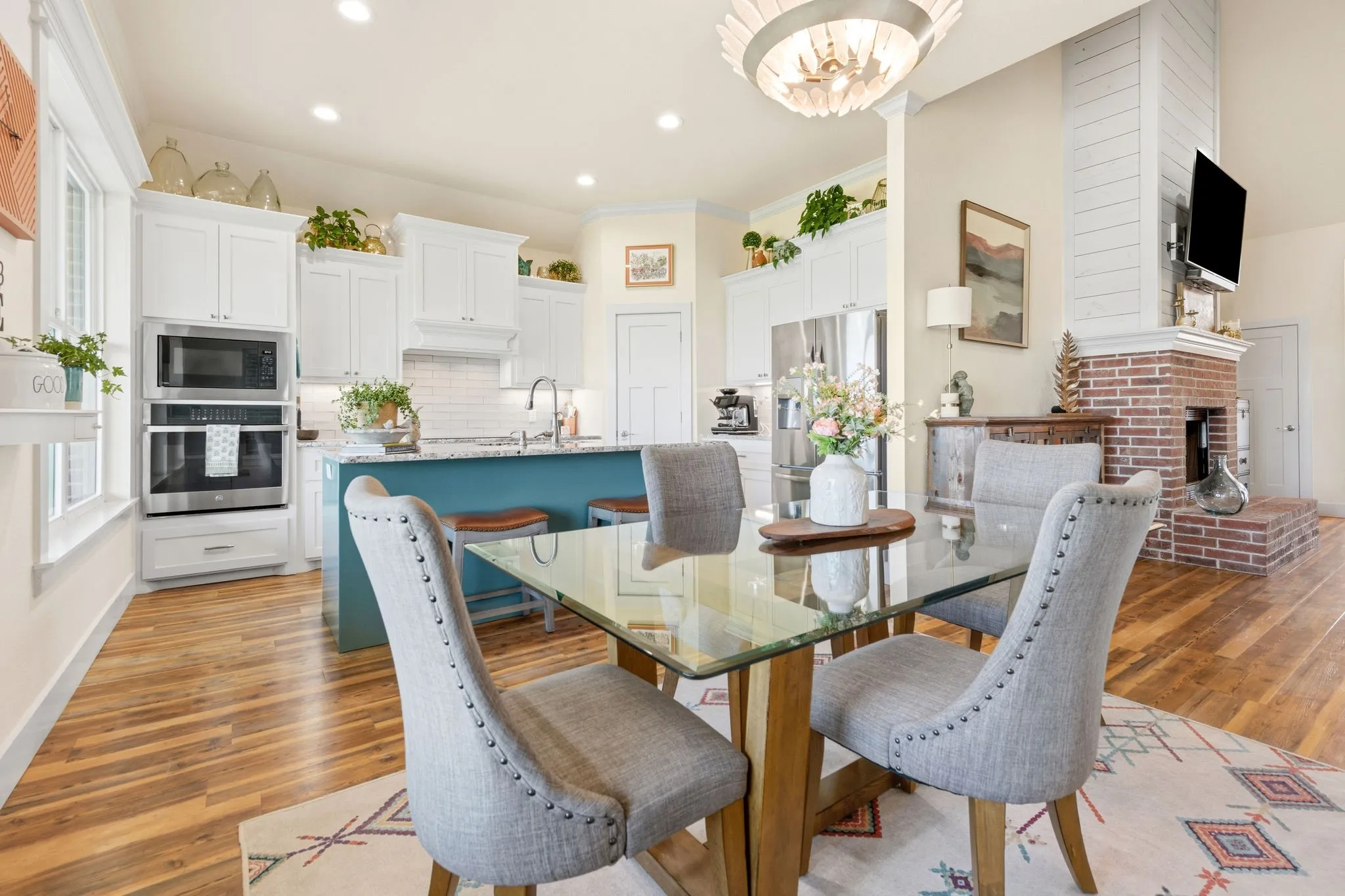 Single Family Residence For Sale in Taylor County , 1710 Urban Avenue, Abilene, Texas 79601, 4 Bedroom, 3 Bathroom, 2 Garage spaces, 2,353 Sqft, built in 2019, mls#21312343, Real Estate Agent in Abilene, Homes For Sale in Taylor county, Homes For Sale in Abilene, Realtor in Abilene Texas, Real Estate Brokerage Independent Realty Texas, Luminita Cordes Realtor