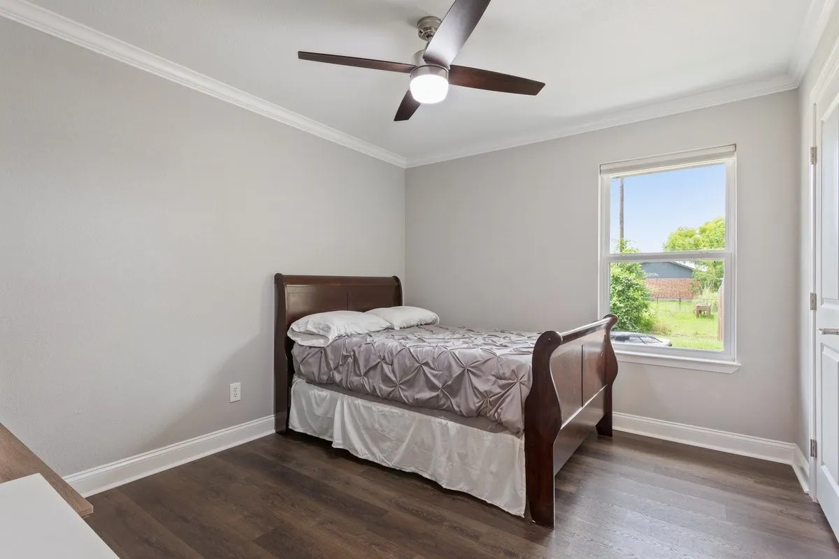 Single Family Residence For Sale in Mc Lennan County , 740 Castleman Creek Road, Hewitt, Texas 76643, 3 Bedroom, 2 Bathroom, 2 Garage spaces, 1,650 Sqft, built in 1988, mls#21312511, Real Estate Agent in Hewitt, Homes For Sale in Mc Lennan county, Homes For Sale in Hewitt, Realtor in Hewitt Texas, Real Estate Brokerage Independent Realty Texas, Luminita Cordes Realtor
