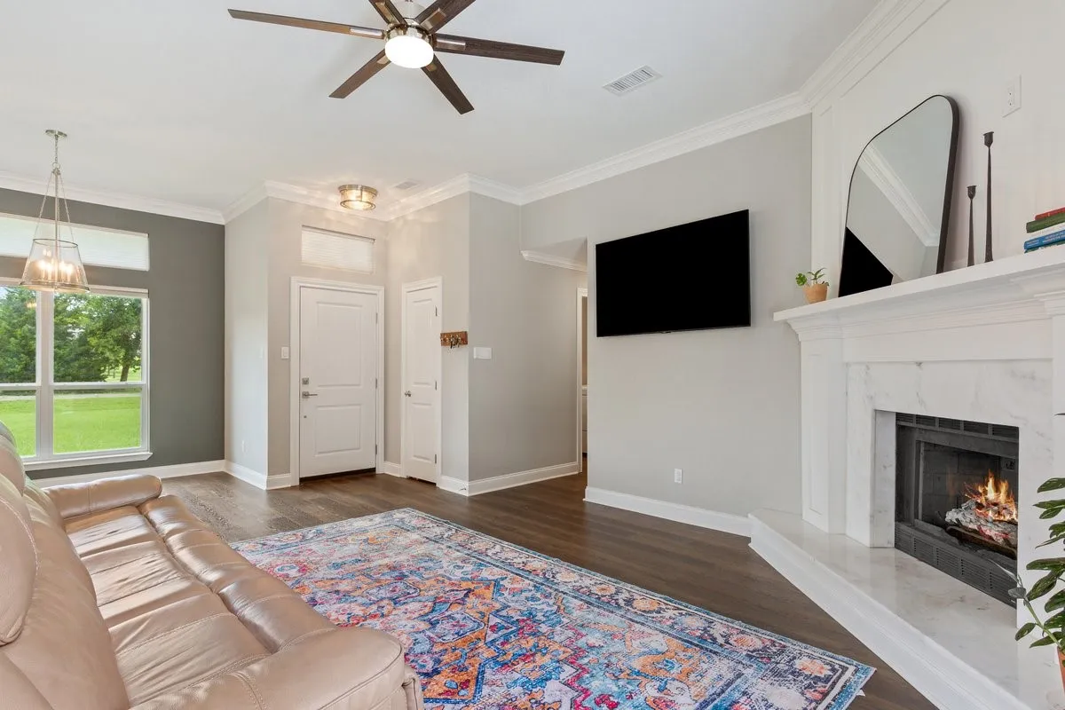 Single Family Residence For Sale in Mc Lennan County , 740 Castleman Creek Road, Hewitt, Texas 76643, 3 Bedroom, 2 Bathroom, 2 Garage spaces, 1,650 Sqft, built in 1988, mls#21312511, Real Estate Agent in Hewitt, Homes For Sale in Mc Lennan county, Homes For Sale in Hewitt, Realtor in Hewitt Texas, Real Estate Brokerage Independent Realty Texas, Luminita Cordes Realtor