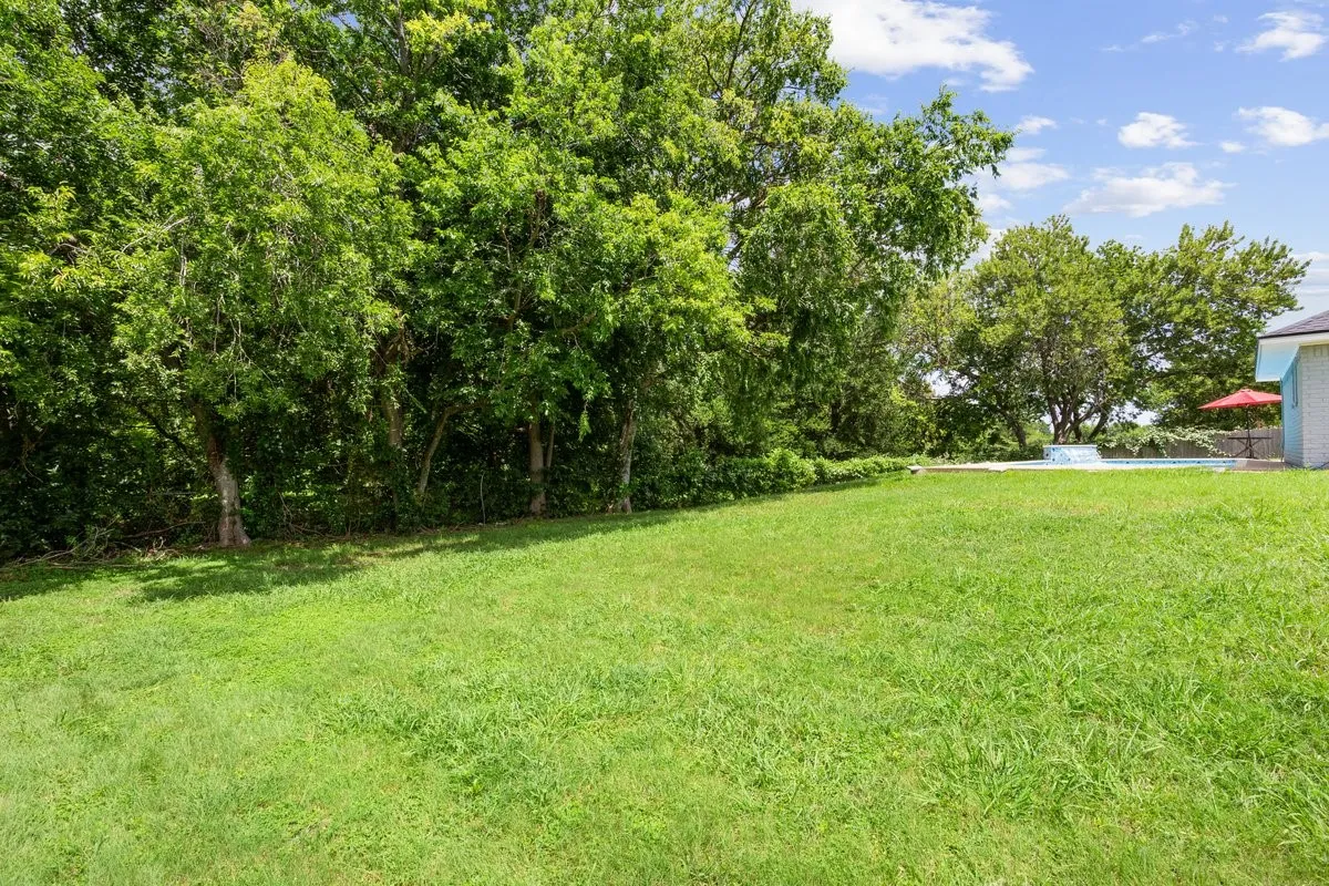 Single Family Residence For Sale in Mc Lennan County , 740 Castleman Creek Road, Hewitt, Texas 76643, 3 Bedroom, 2 Bathroom, 2 Garage spaces, 1,650 Sqft, built in 1988, mls#21312511, Real Estate Agent in Hewitt, Homes For Sale in Mc Lennan county, Homes For Sale in Hewitt, Realtor in Hewitt Texas, Real Estate Brokerage Independent Realty Texas, Luminita Cordes Realtor