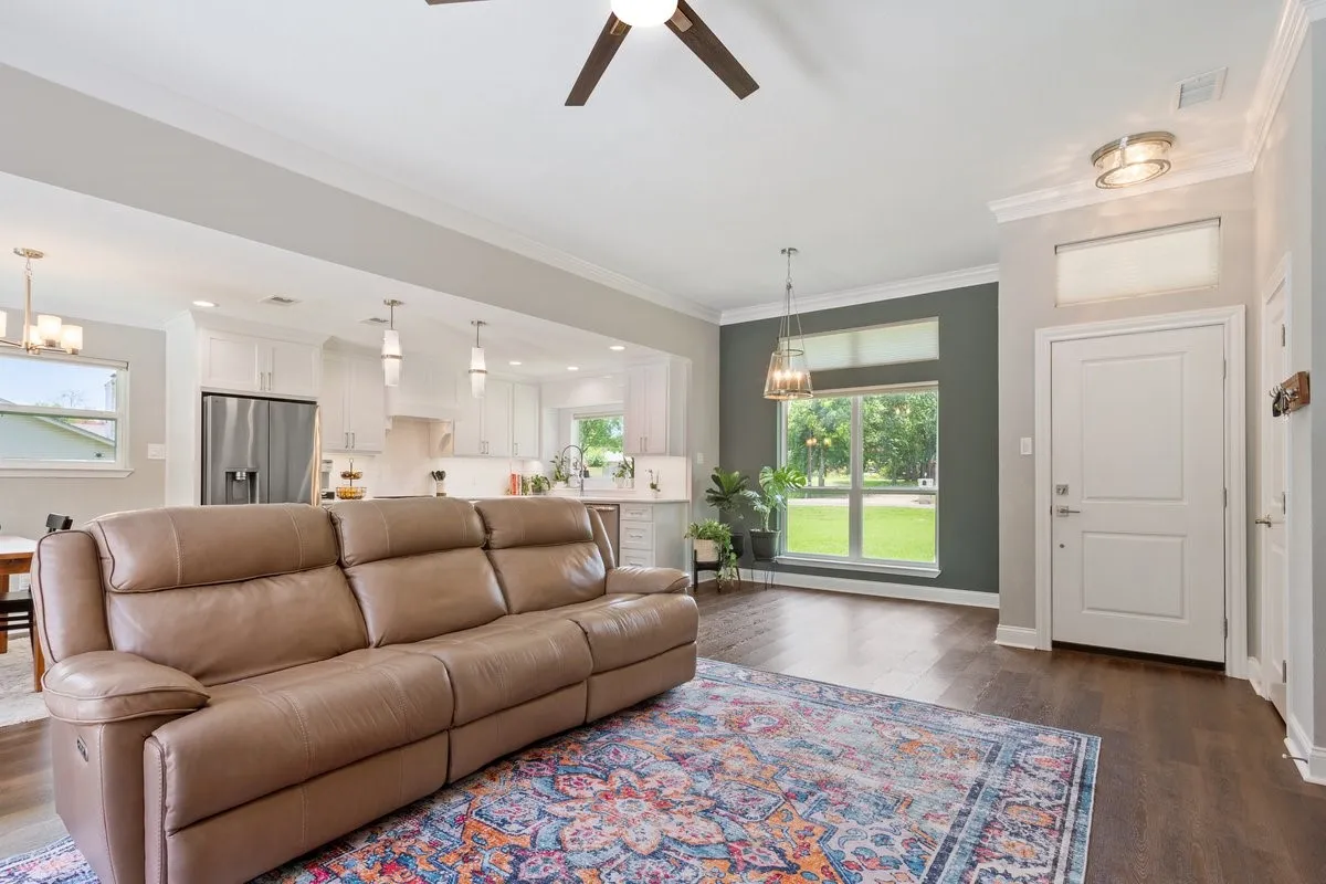 Single Family Residence For Sale in Mc Lennan County , 740 Castleman Creek Road, Hewitt, Texas 76643, 3 Bedroom, 2 Bathroom, 2 Garage spaces, 1,650 Sqft, built in 1988, mls#21312511, Real Estate Agent in Hewitt, Homes For Sale in Mc Lennan county, Homes For Sale in Hewitt, Realtor in Hewitt Texas, Real Estate Brokerage Independent Realty Texas, Luminita Cordes Realtor