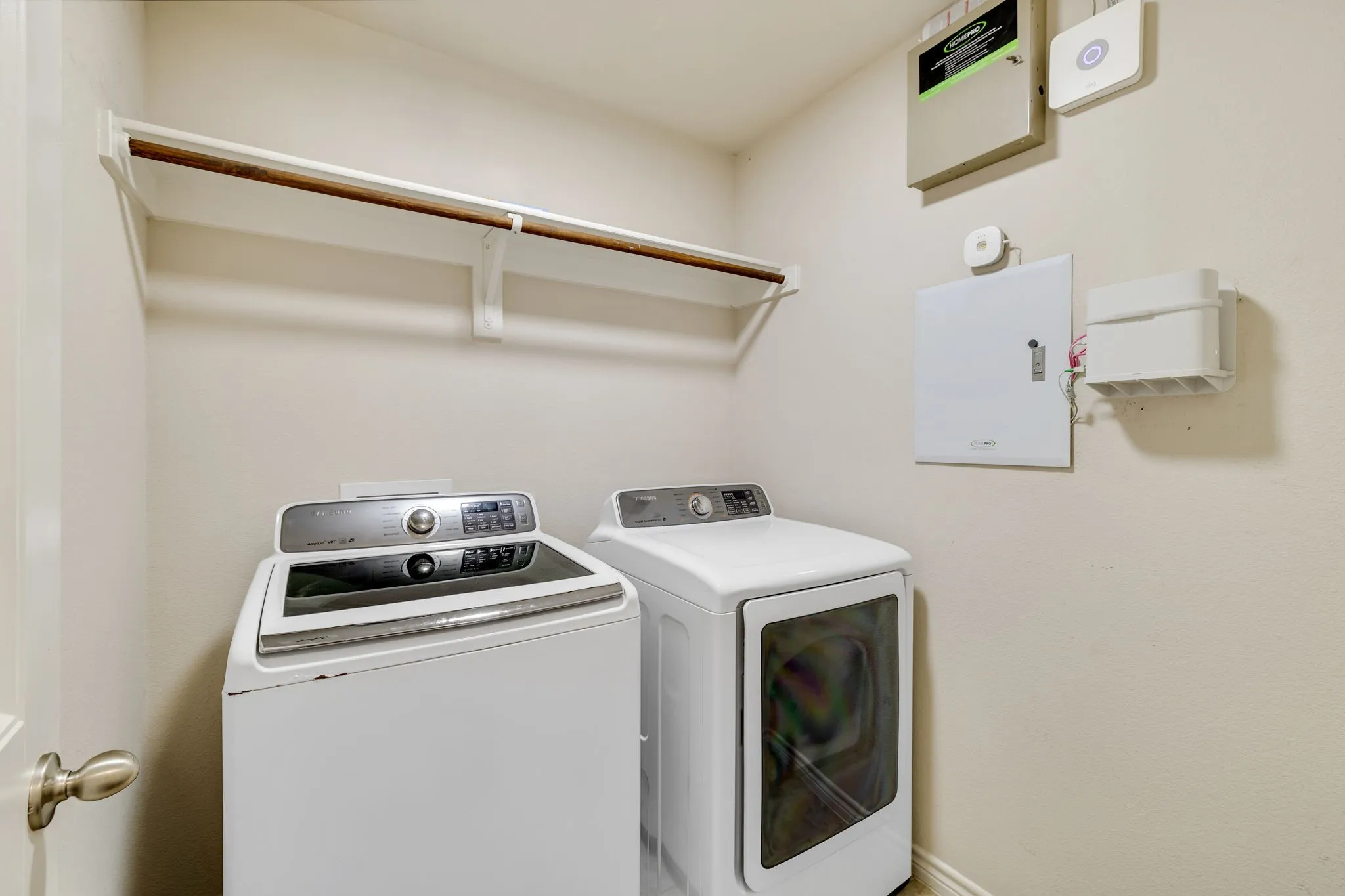 Single Family Residence For Sale in Denton County , 1017 Rose Garden Drive, Little Elm, Texas 75068, 4 Bedroom, 3 Bathroom, 2 Garage spaces, 2,875 Sqft, built in 2015, mls#21311186, Real Estate Agent in Little Elm, Homes For Sale in Denton county, Homes For Sale in Little Elm, Realtor in Little Elm Texas, Real Estate Brokerage Independent Realty Texas, Luminita Cordes Realtor