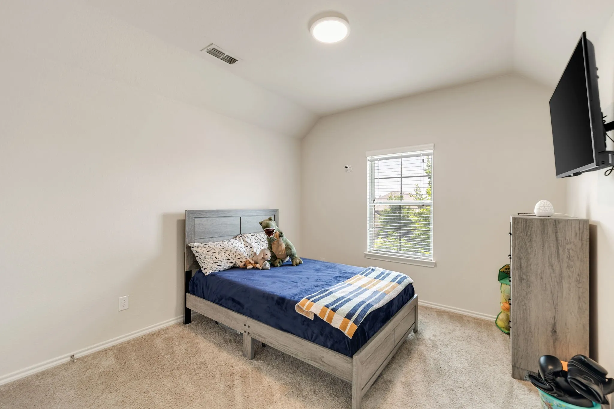 Single Family Residence For Sale in Denton County , 1017 Rose Garden Drive, Little Elm, Texas 75068, 4 Bedroom, 3 Bathroom, 2 Garage spaces, 2,875 Sqft, built in 2015, mls#21311186, Real Estate Agent in Little Elm, Homes For Sale in Denton county, Homes For Sale in Little Elm, Realtor in Little Elm Texas, Real Estate Brokerage Independent Realty Texas, Luminita Cordes Realtor