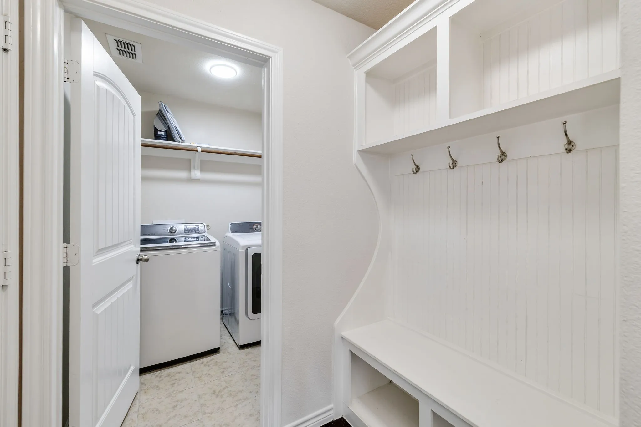 Single Family Residence For Sale in Denton County , 1017 Rose Garden Drive, Little Elm, Texas 75068, 4 Bedroom, 3 Bathroom, 2 Garage spaces, 2,875 Sqft, built in 2015, mls#21311186, Real Estate Agent in Little Elm, Homes For Sale in Denton county, Homes For Sale in Little Elm, Realtor in Little Elm Texas, Real Estate Brokerage Independent Realty Texas, Luminita Cordes Realtor