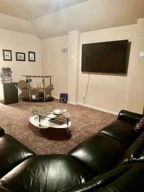 Single Family Residence For Sale in Dallas County , 1005 Trailwood Drive, De Soto, Texas 75115, 4 Bedroom, 3 Bathroom, 2 Garage spaces, 3,198 Sqft, built in 2011, mls#21308276, Real Estate Agent in De Soto, Homes For Sale in Dallas county, Homes For Sale in De Soto, Realtor in De Soto Texas, Real Estate Brokerage Independent Realty Texas, Luminita Cordes Realtor