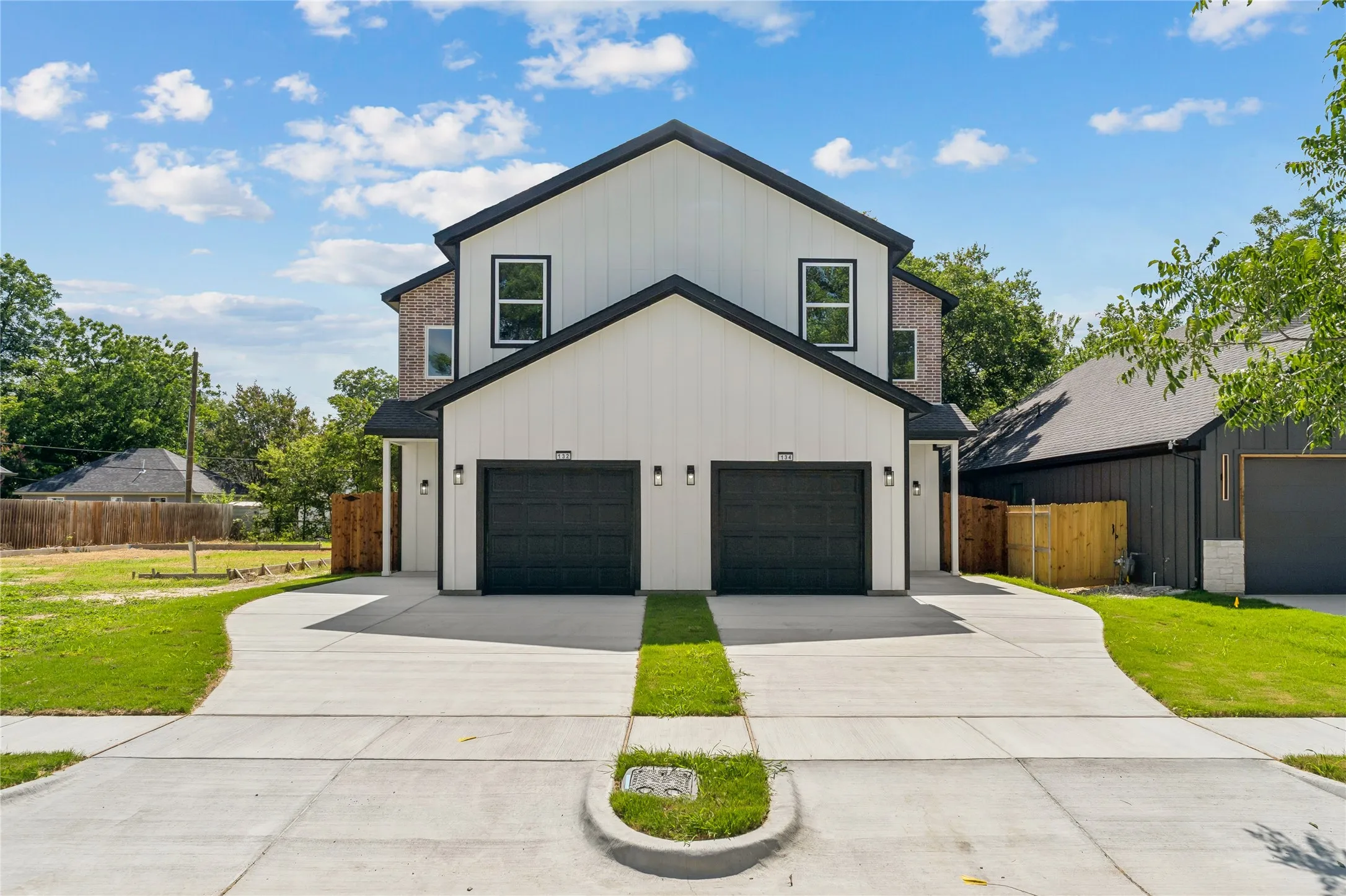 Duplex For Sale in Tarrant County , 132 Cottonwood Street, Fort Worth, Texas 76111, 8 Bedroom, 6 Bathroom, 2 Garage spaces, 3,304 Sqft, built in 2026, mls#21312891, Real Estate Agent in Fort Worth, Homes For Sale in Tarrant county, Homes For Sale in Fort Worth, Realtor in Fort Worth Texas, Real Estate Brokerage Independent Realty Texas, Luminita Cordes Realtor
