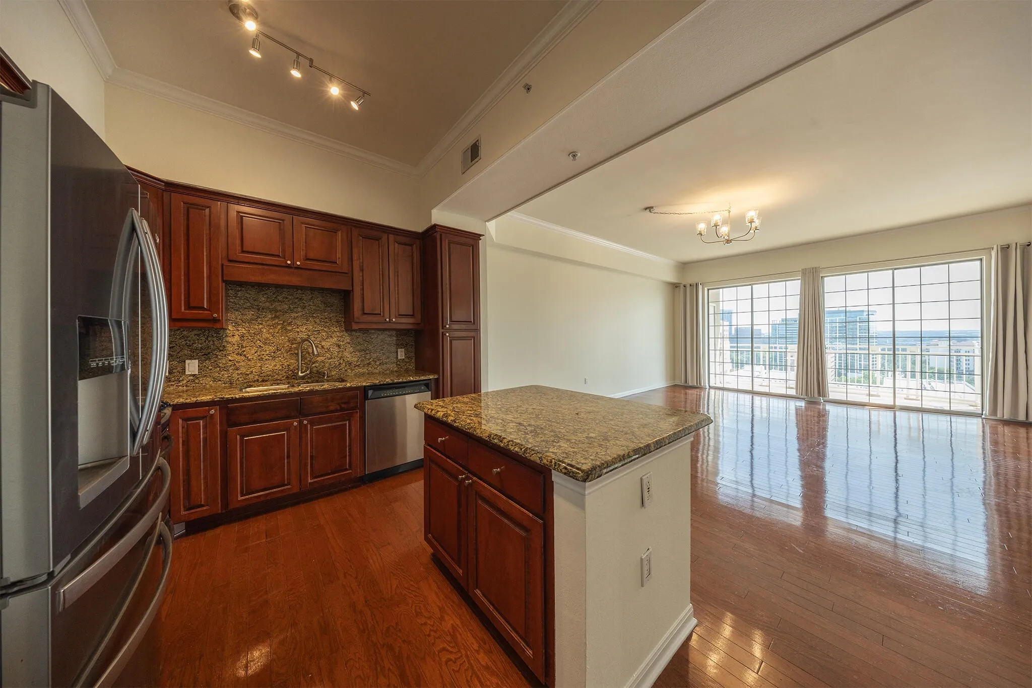 Condominium For Sale in Dallas County , 3225 Turtle Creek Boulevard 1422, Dallas, Texas 75219, 1 Bedroom, 1 Bathroom, 1 Garage spaces, 913 Sqft, built in 1998, mls#21312964, Real Estate Agent in Dallas, Homes For Sale in Dallas county, Homes For Sale in Dallas, Realtor in Dallas Texas, Real Estate Brokerage Independent Realty Texas, Luminita Cordes Realtor