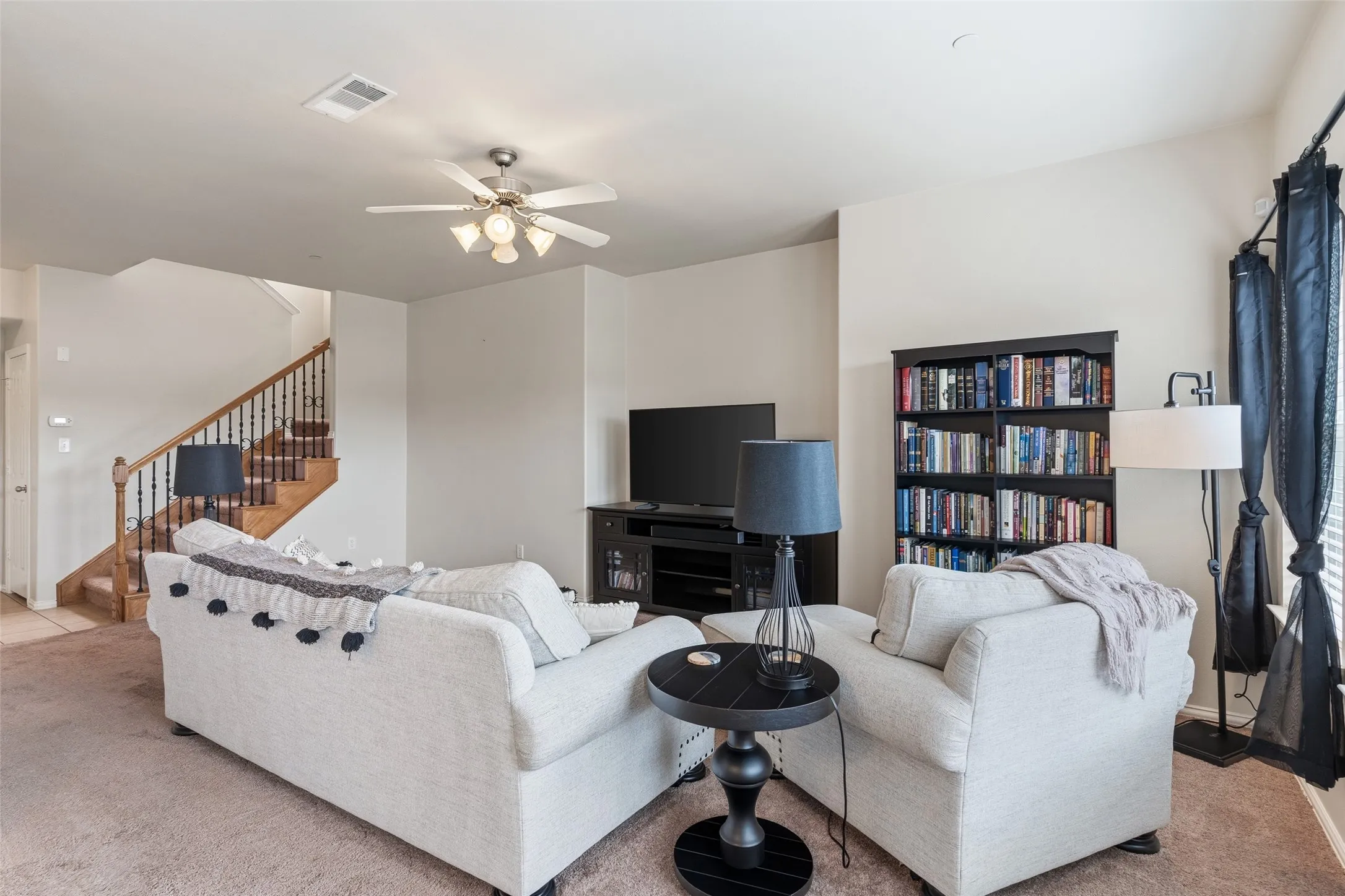 Townhouse For Sale in Collin County , 706 S Jupiter Road 1202, Allen, Texas 75002, 2 Bedroom, 3 Bathroom, 2 Garage spaces, 1,627 Sqft, built in 2006, mls#21304206, Real Estate Agent in Allen, Homes For Sale in Collin county, Homes For Sale in Allen, Realtor in Allen Texas, Real Estate Brokerage Independent Realty Texas, Luminita Cordes Realtor