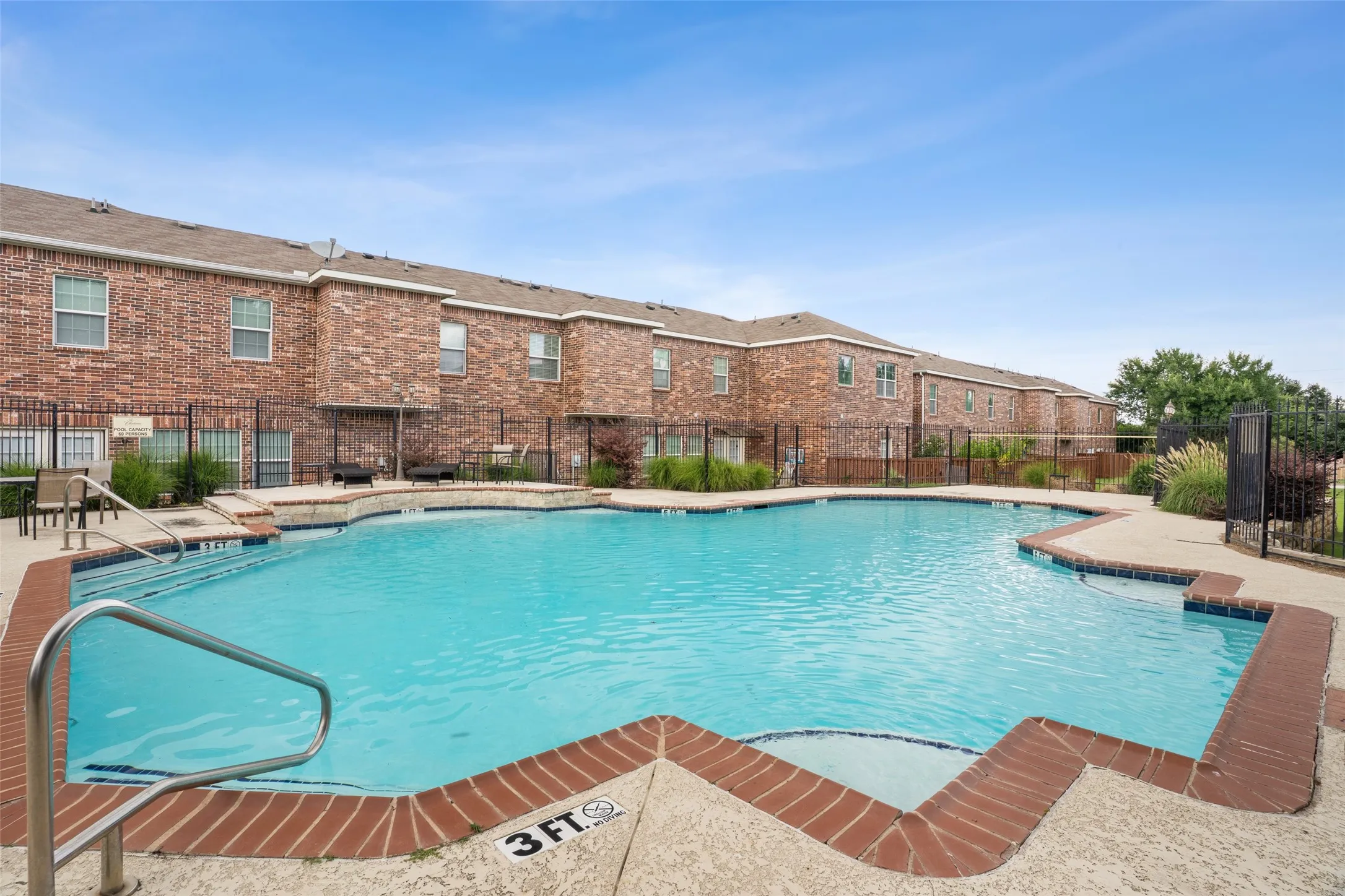 Townhouse For Sale in Collin County , 706 S Jupiter Road 1202, Allen, Texas 75002, 2 Bedroom, 3 Bathroom, 2 Garage spaces, 1,627 Sqft, built in 2006, mls#21304206, Real Estate Agent in Allen, Homes For Sale in Collin county, Homes For Sale in Allen, Realtor in Allen Texas, Real Estate Brokerage Independent Realty Texas, Luminita Cordes Realtor