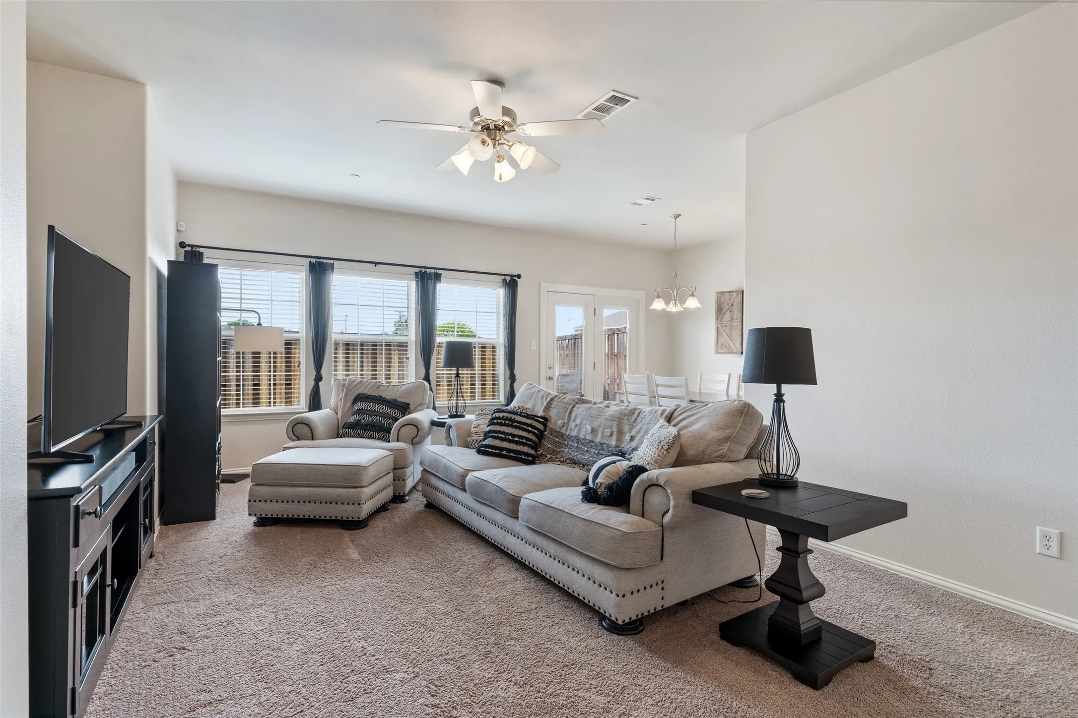 Townhouse For Sale in Collin County , 706 S Jupiter Road 1202, Allen, Texas 75002, 2 Bedroom, 3 Bathroom, 2 Garage spaces, 1,627 Sqft, built in 2006, mls#21304206, Real Estate Agent in Allen, Homes For Sale in Collin county, Homes For Sale in Allen, Realtor in Allen Texas, Real Estate Brokerage Independent Realty Texas, Luminita Cordes Realtor