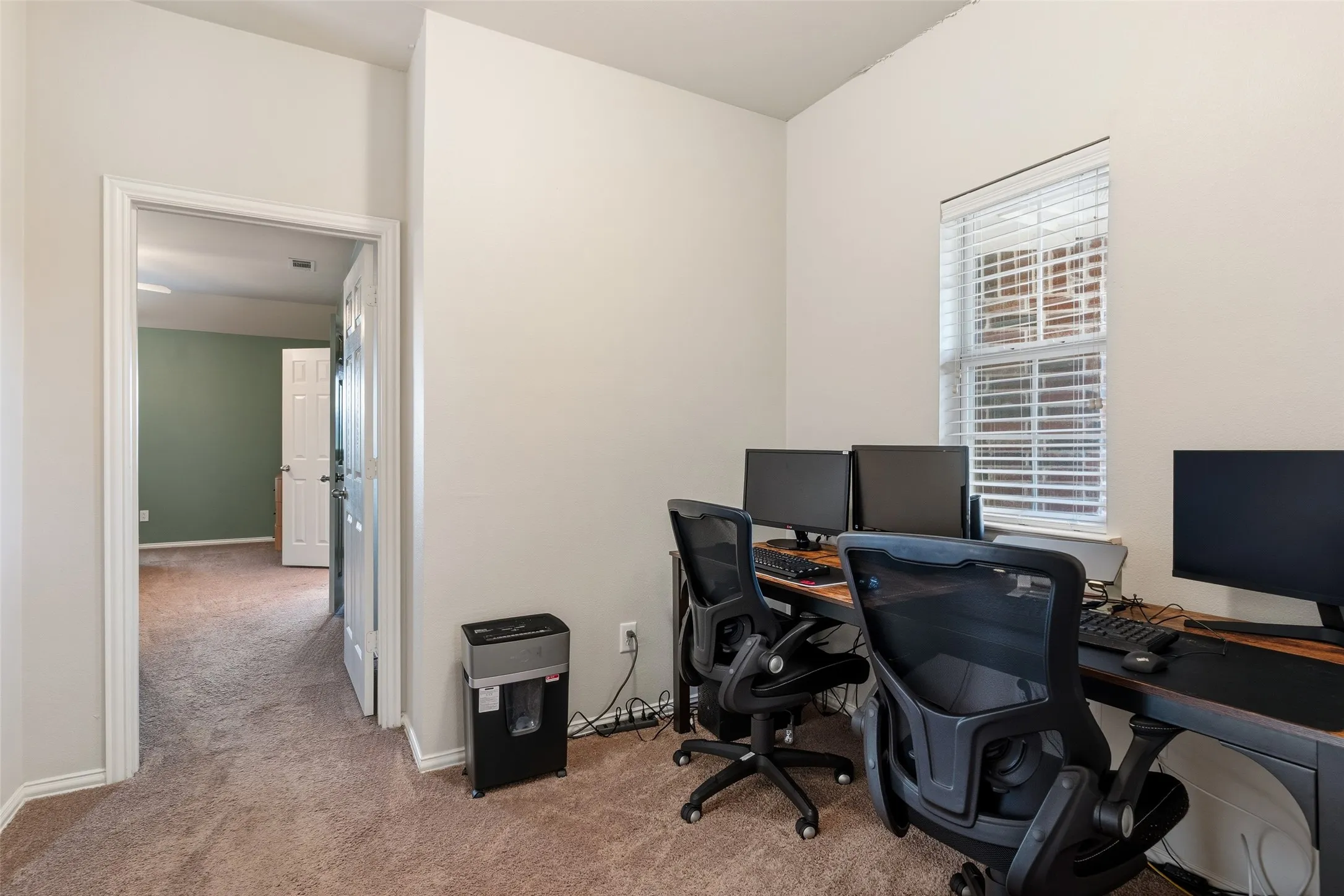 Townhouse For Sale in Collin County , 706 S Jupiter Road 1202, Allen, Texas 75002, 2 Bedroom, 3 Bathroom, 2 Garage spaces, 1,627 Sqft, built in 2006, mls#21304206, Real Estate Agent in Allen, Homes For Sale in Collin county, Homes For Sale in Allen, Realtor in Allen Texas, Real Estate Brokerage Independent Realty Texas, Luminita Cordes Realtor