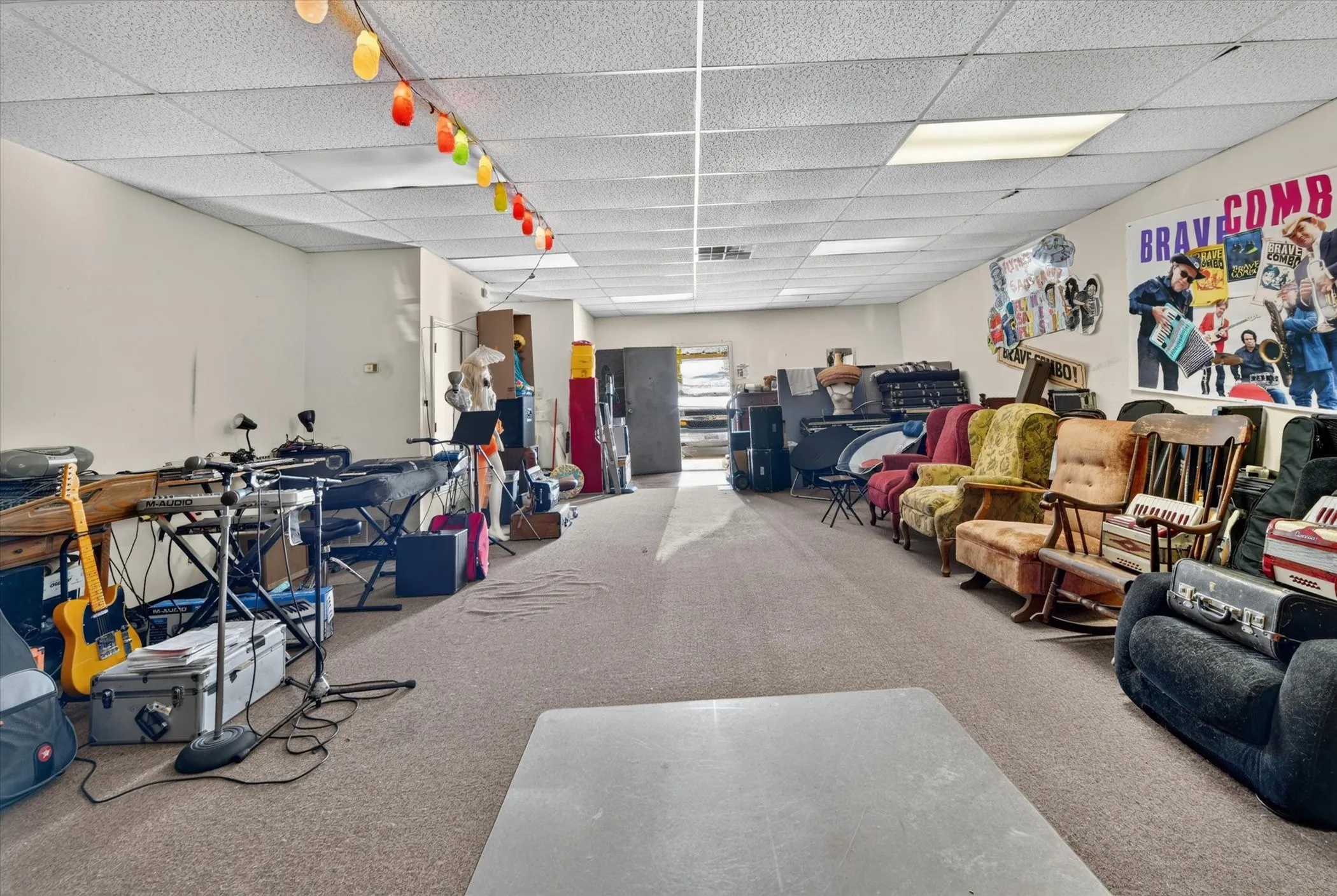 Office For Sale in Denton County , 221-223 N Locust Street, Denton, Texas 76201, 0, 0, Garage spaces, 0 Sqft, built in 1965, mls#21312731, Real Estate Agent in Denton, Homes For Sale in Denton county, Homes For Sale in Denton, Realtor in Denton Texas, Real Estate Brokerage Independent Realty Texas, Luminita Cordes Realtor