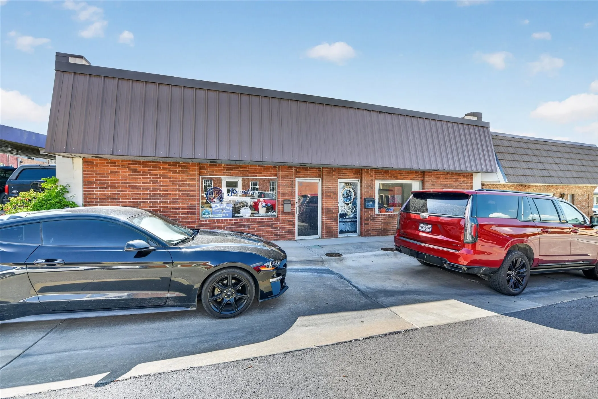 Office For Sale in Denton County , 221-223 N Locust Street, Denton, Texas 76201, 0, 0, Garage spaces, 0 Sqft, built in 1965, mls#21312731, Real Estate Agent in Denton, Homes For Sale in Denton county, Homes For Sale in Denton, Realtor in Denton Texas, Real Estate Brokerage Independent Realty Texas, Luminita Cordes Realtor