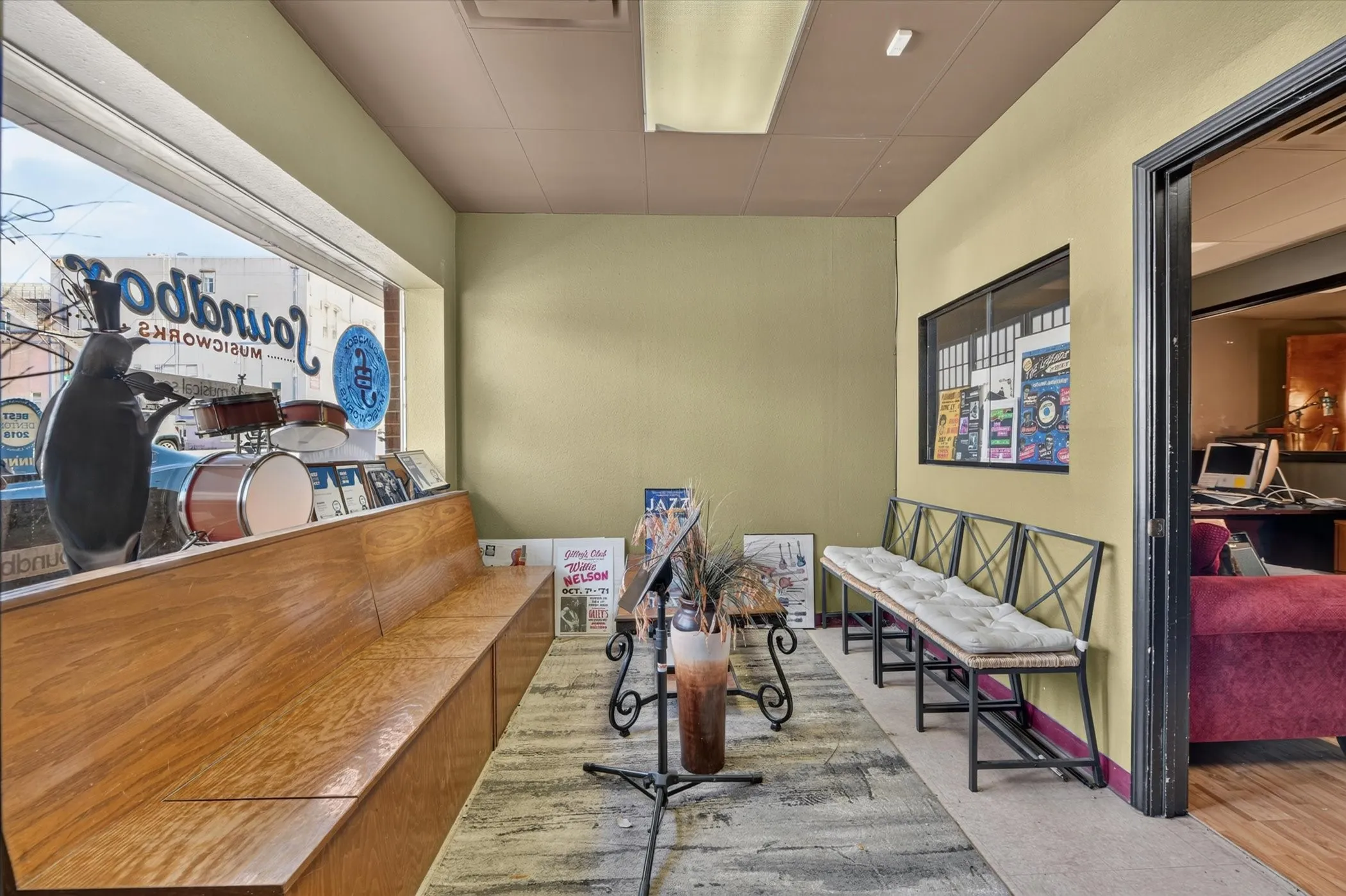 Office For Sale in Denton County , 221-223 N Locust Street, Denton, Texas 76201, 0, 0, Garage spaces, 0 Sqft, built in 1965, mls#21312731, Real Estate Agent in Denton, Homes For Sale in Denton county, Homes For Sale in Denton, Realtor in Denton Texas, Real Estate Brokerage Independent Realty Texas, Luminita Cordes Realtor