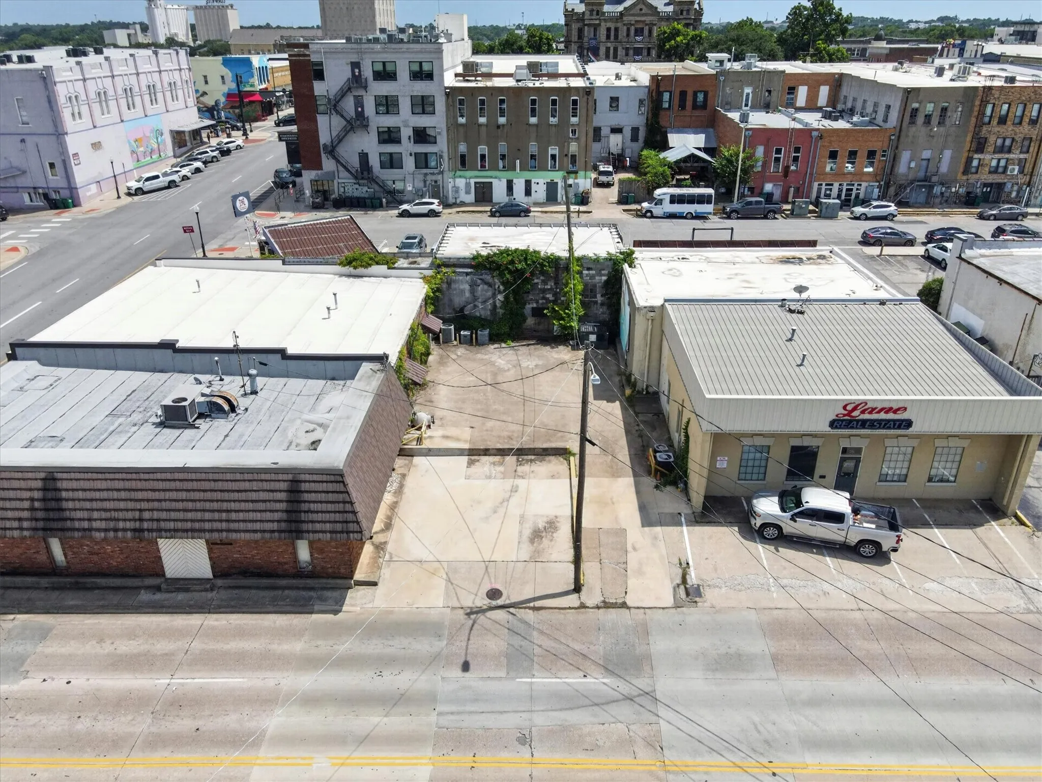 Office For Sale in Denton County , 221-223 N Locust Street, Denton, Texas 76201, 0, 0, Garage spaces, 0 Sqft, built in 1965, mls#21312731, Real Estate Agent in Denton, Homes For Sale in Denton county, Homes For Sale in Denton, Realtor in Denton Texas, Real Estate Brokerage Independent Realty Texas, Luminita Cordes Realtor