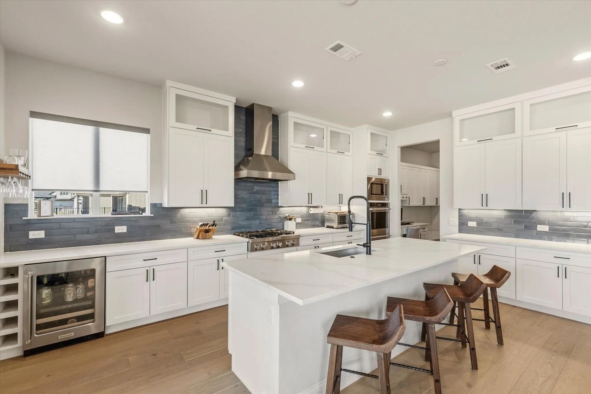 Single Family Residence For Rent in Collin County , 711 Lexington Lane, Nevada, Texas 75173, 5 Bedroom, 5 Bathroom, 4 Garage spaces, 5,789 Sqft, built in 2022, mls#21312990, Real Estate Agent in Nevada, Homes For Rent in Collin county, Homes For Rent in Nevada, Realtor in Nevada Texas, Real Estate Brokerage Independent Realty Texas, Luminita Cordes Realtor