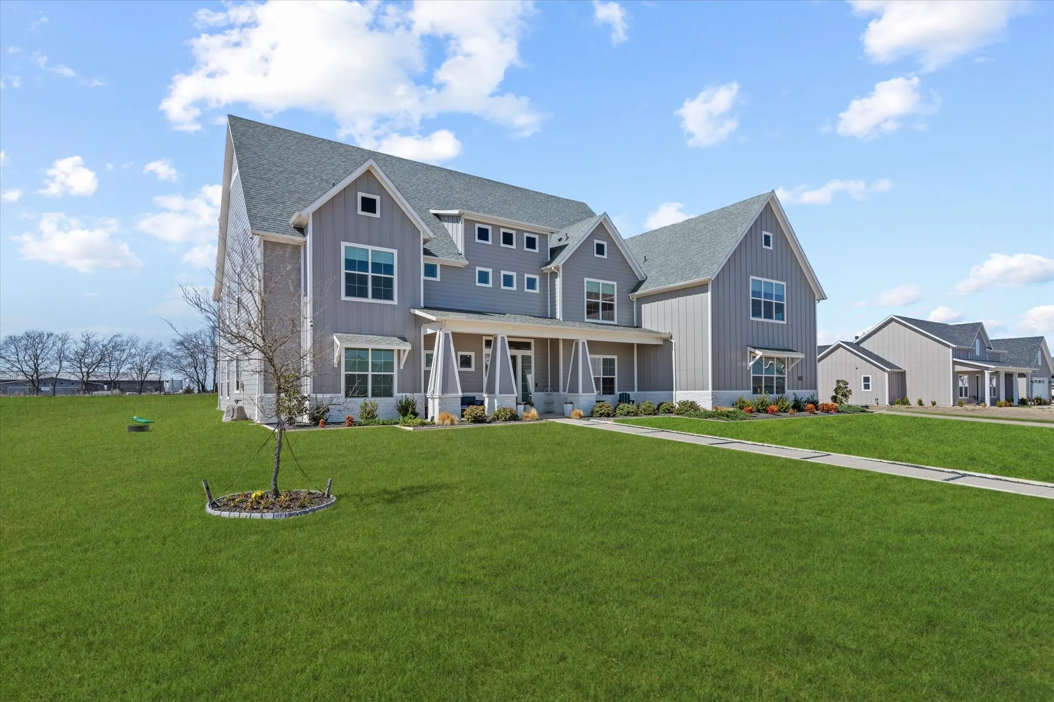 Single Family Residence For Rent in Collin County , 711 Lexington Lane, Nevada, Texas 75173, 5 Bedroom, 5 Bathroom, 4 Garage spaces, 5,789 Sqft, built in 2022, mls#21312990, Real Estate Agent in Nevada, Homes For Rent in Collin county, Homes For Rent in Nevada, Realtor in Nevada Texas, Real Estate Brokerage Independent Realty Texas, Luminita Cordes Realtor