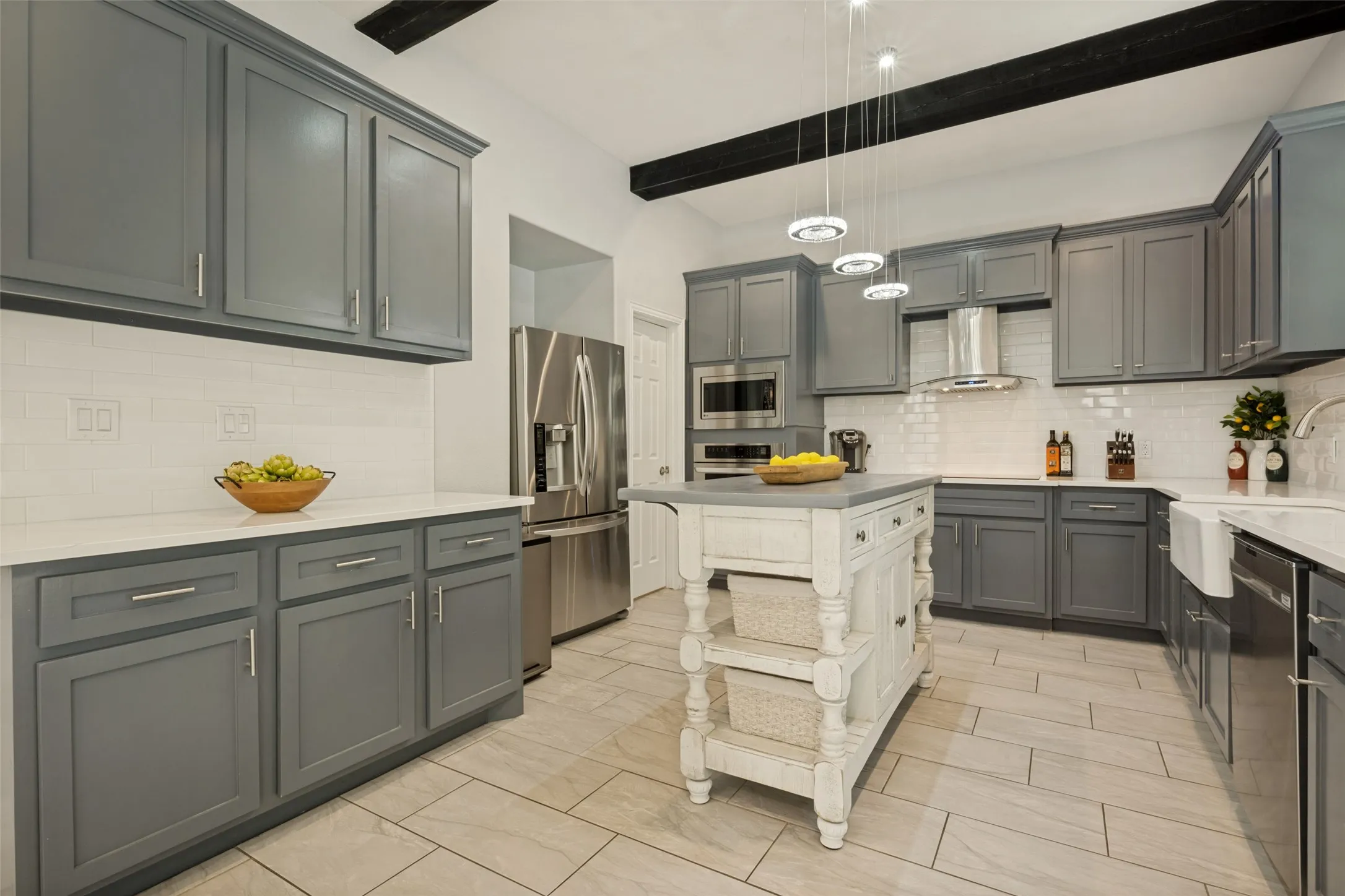 Single Family Residence For Sale in Denton County , 110 Cedar Lane, Roanoke, Texas 76262, 4 Bedroom, 4 Bathroom, 2 Garage spaces, 2,923 Sqft, built in 2022, mls#21296855, Real Estate Agent in Roanoke, Homes For Sale in Denton county, Homes For Sale in Roanoke, Realtor in Roanoke Texas, Real Estate Brokerage Independent Realty Texas, Luminita Cordes Realtor