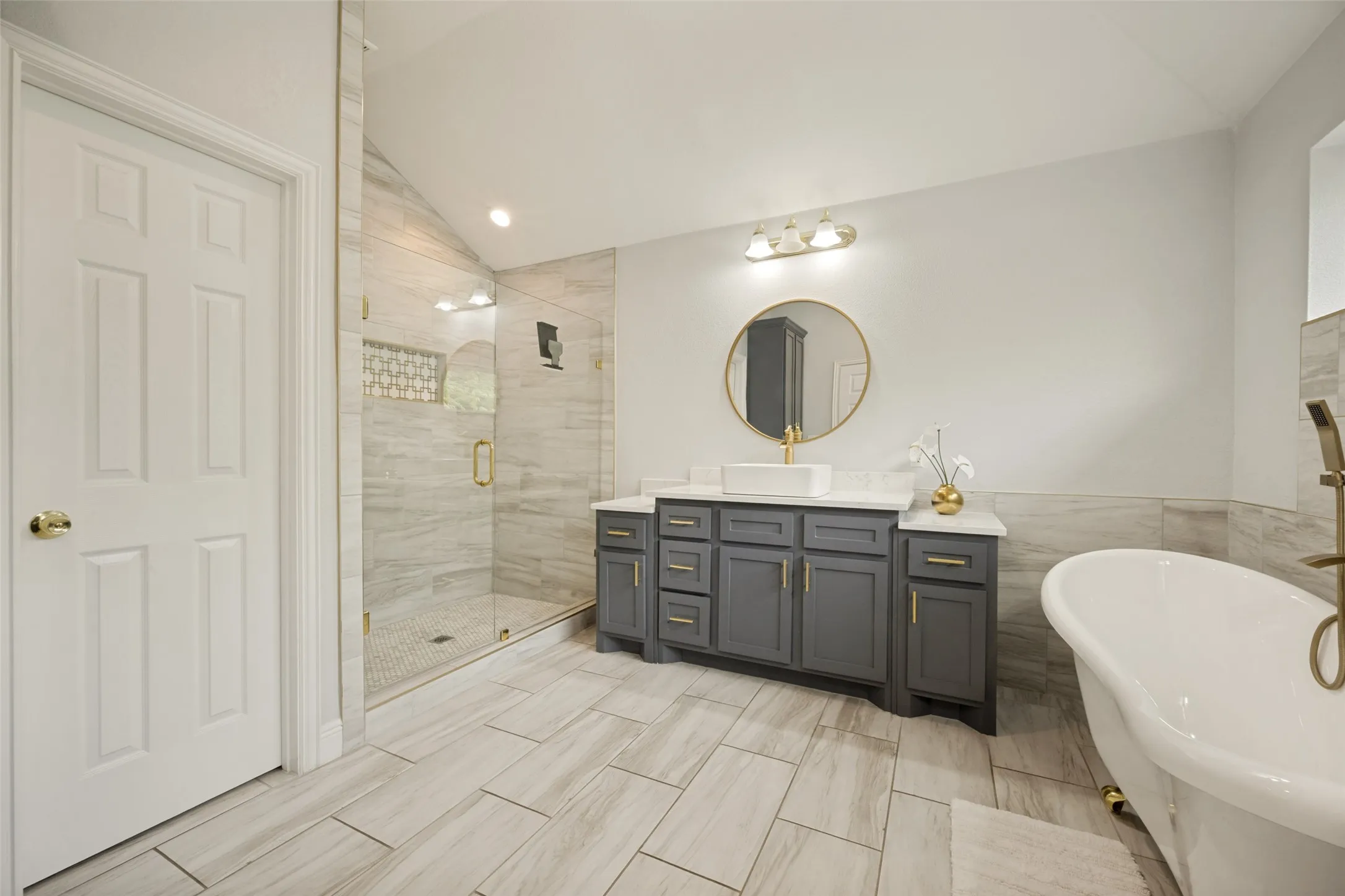Single Family Residence For Sale in Denton County , 110 Cedar Lane, Roanoke, Texas 76262, 4 Bedroom, 4 Bathroom, 2 Garage spaces, 2,923 Sqft, built in 2022, mls#21296855, Real Estate Agent in Roanoke, Homes For Sale in Denton county, Homes For Sale in Roanoke, Realtor in Roanoke Texas, Real Estate Brokerage Independent Realty Texas, Luminita Cordes Realtor