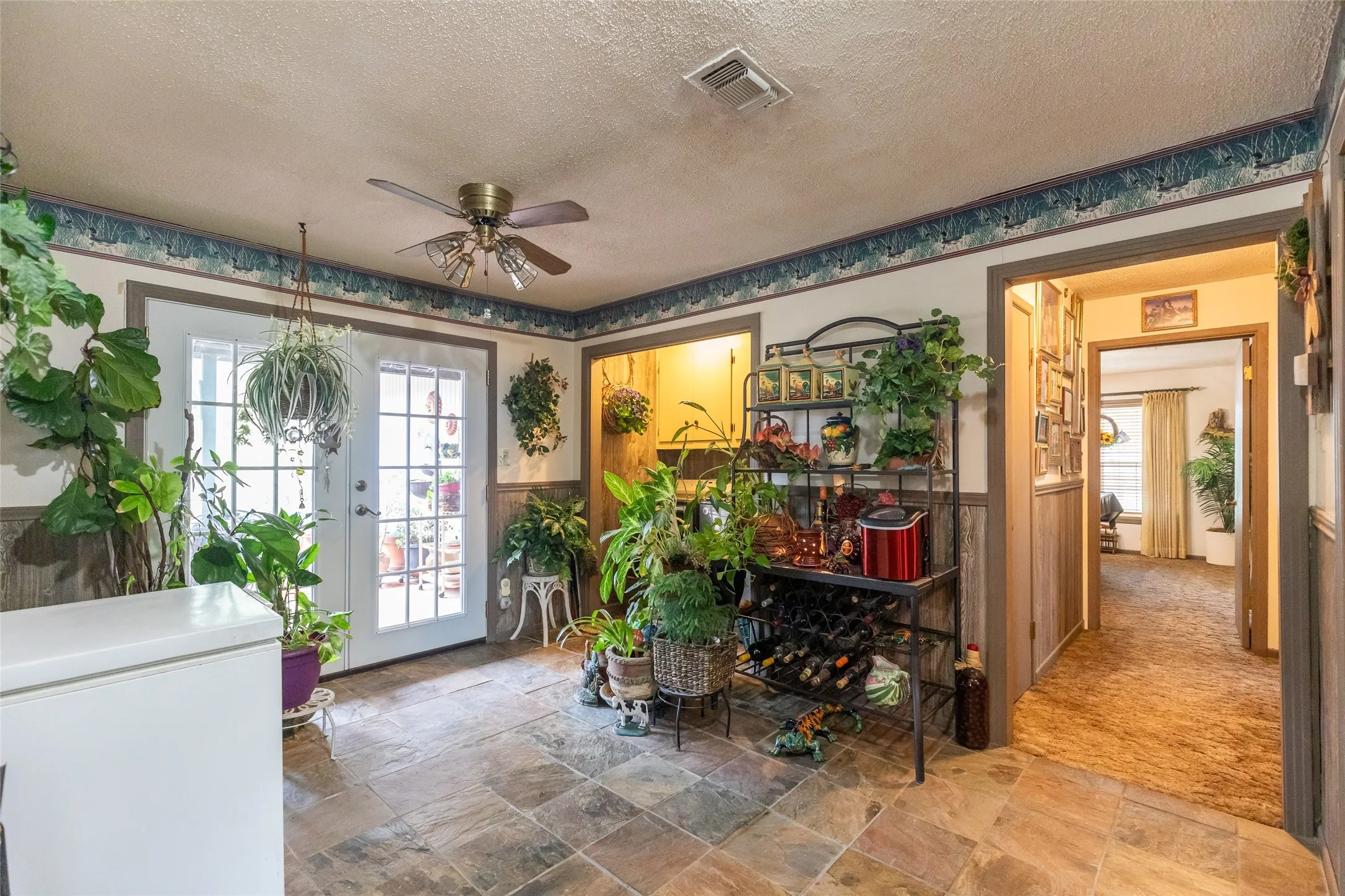 Single Family Residence For Sale in Taylor County , 300 Fm 126, Merkel, Texas 79536, 4 Bedroom, 3 Bathroom, 2 Garage spaces, 3,300 Sqft, built in 1950, mls#21309189, Real Estate Agent in Merkel, Homes For Sale in Taylor county, Homes For Sale in Merkel, Realtor in Merkel Texas, Real Estate Brokerage Independent Realty Texas, Luminita Cordes Realtor
