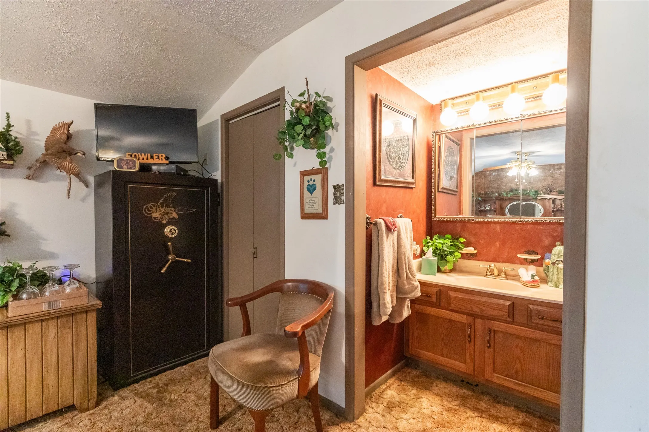 Single Family Residence For Sale in Taylor County , 300 Fm 126, Merkel, Texas 79536, 4 Bedroom, 3 Bathroom, 2 Garage spaces, 3,300 Sqft, built in 1950, mls#21309189, Real Estate Agent in Merkel, Homes For Sale in Taylor county, Homes For Sale in Merkel, Realtor in Merkel Texas, Real Estate Brokerage Independent Realty Texas, Luminita Cordes Realtor