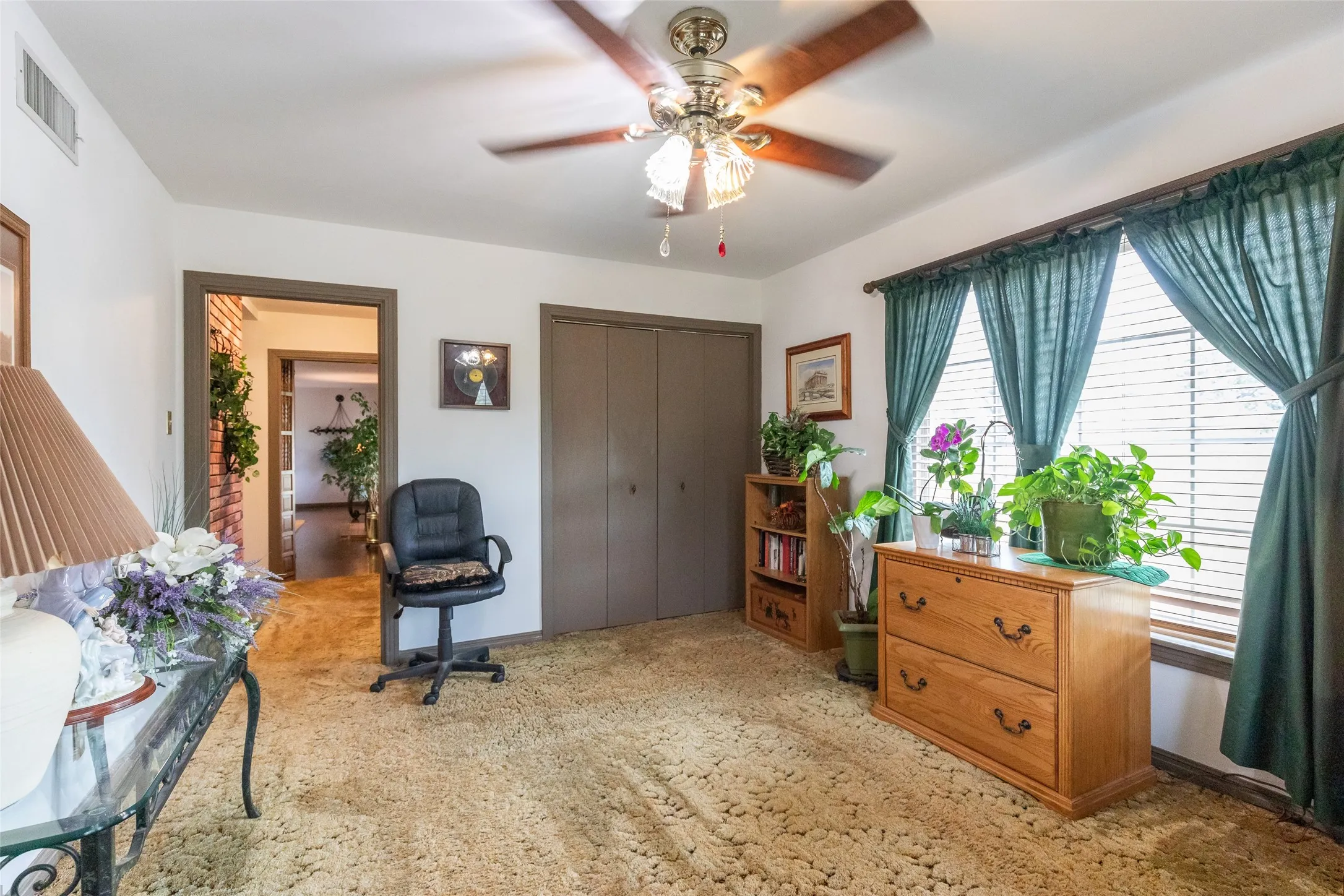 Single Family Residence For Sale in Taylor County , 300 Fm 126, Merkel, Texas 79536, 4 Bedroom, 3 Bathroom, 2 Garage spaces, 3,300 Sqft, built in 1950, mls#21309189, Real Estate Agent in Merkel, Homes For Sale in Taylor county, Homes For Sale in Merkel, Realtor in Merkel Texas, Real Estate Brokerage Independent Realty Texas, Luminita Cordes Realtor