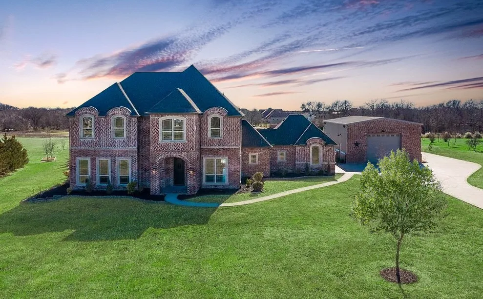 Single Family Residence For Sale in Rockwall County , 409 Hidden Pass, Royse City, Texas 75189, 5 Bedroom, 4 Bathroom, 6 Garage spaces, 4,043 Sqft, built in 2013, mls#21302845, Real Estate Agent in Royse City, Homes For Sale in Rockwall county, Homes For Sale in Royse City, Realtor in Royse City Texas, Real Estate Brokerage Independent Realty Texas, Luminita Cordes Realtor