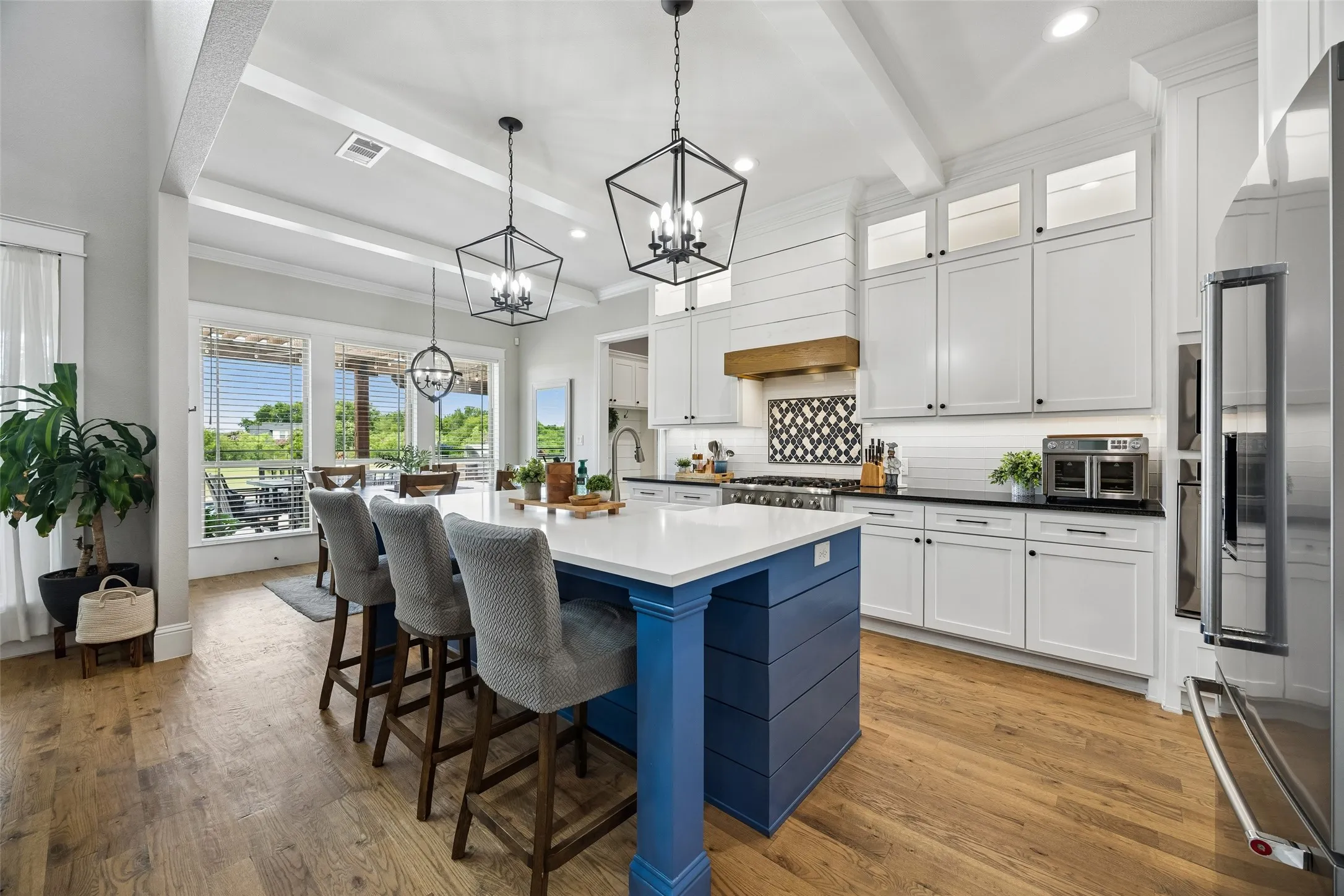 Single Family Residence For Sale in Rockwall County , 409 Hidden Pass, Royse City, Texas 75189, 5 Bedroom, 4 Bathroom, 6 Garage spaces, 4,043 Sqft, built in 2013, mls#21302845, Real Estate Agent in Royse City, Homes For Sale in Rockwall county, Homes For Sale in Royse City, Realtor in Royse City Texas, Real Estate Brokerage Independent Realty Texas, Luminita Cordes Realtor
