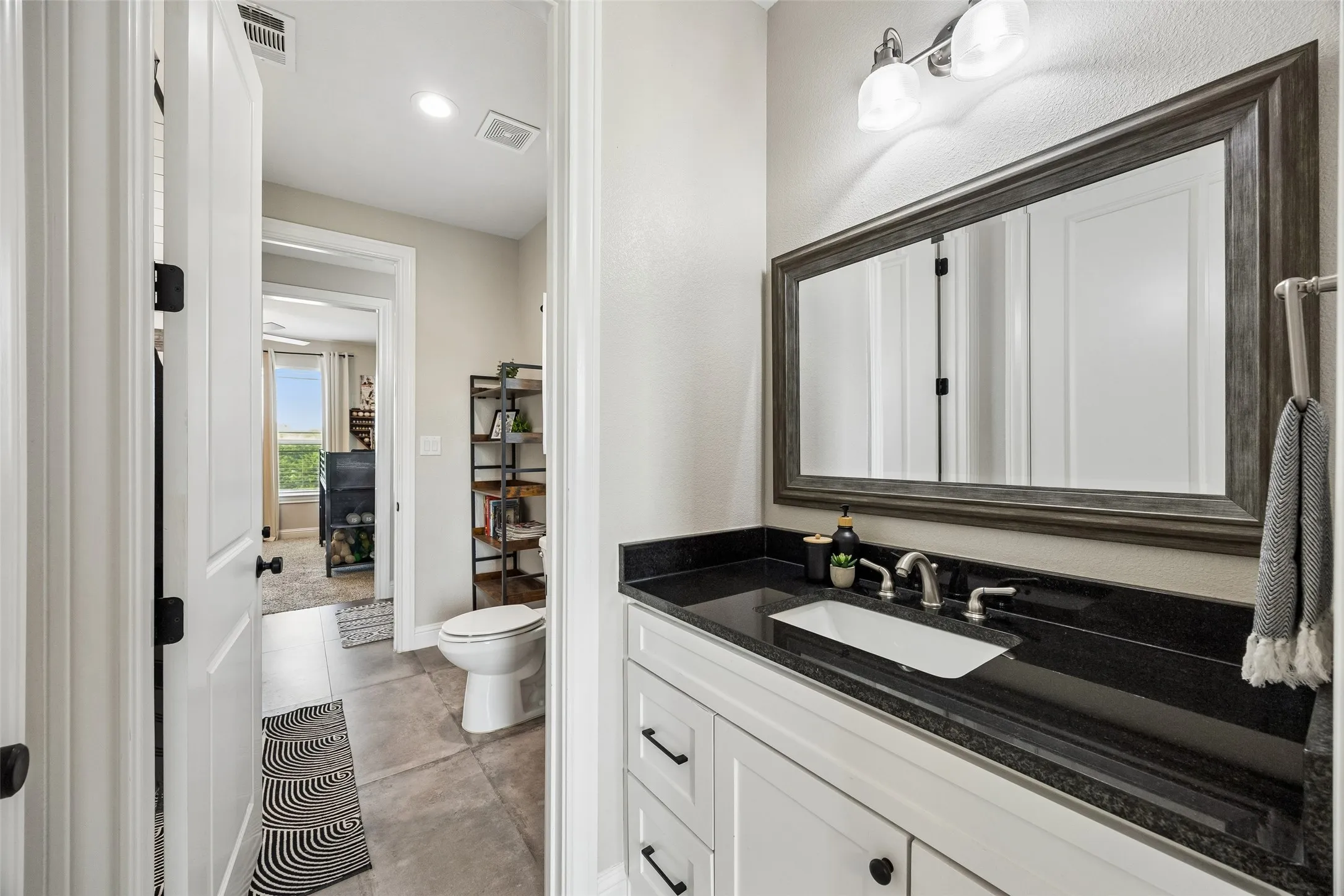 Single Family Residence For Sale in Rockwall County , 409 Hidden Pass, Royse City, Texas 75189, 5 Bedroom, 4 Bathroom, 6 Garage spaces, 4,043 Sqft, built in 2013, mls#21302845, Real Estate Agent in Royse City, Homes For Sale in Rockwall county, Homes For Sale in Royse City, Realtor in Royse City Texas, Real Estate Brokerage Independent Realty Texas, Luminita Cordes Realtor