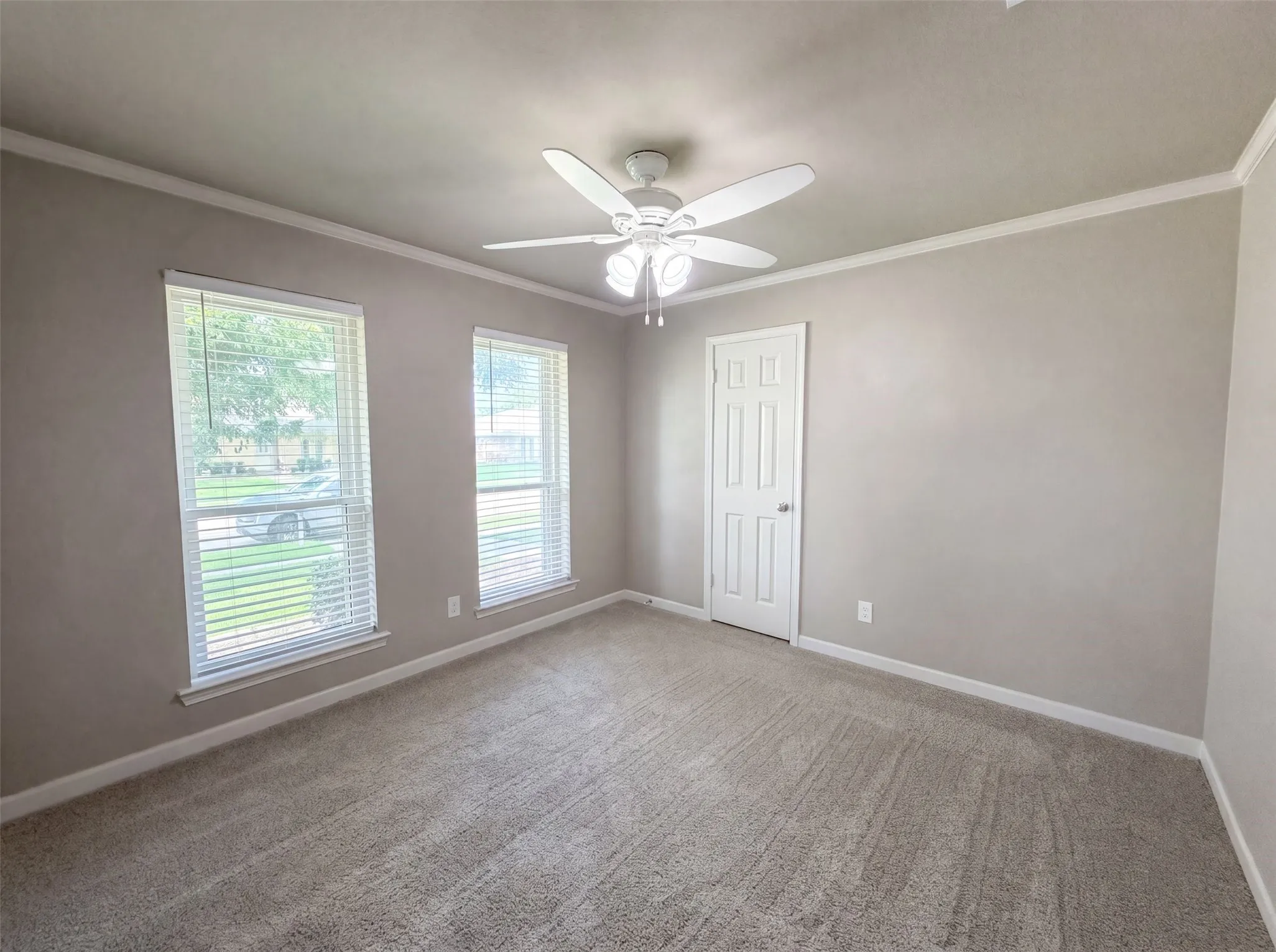Single Family Residence For Sale in Denton County , 1533 Parkside Trail, Lewisville, Texas 75077, 4 Bedroom, 2 Bathroom, 2 Garage spaces, 2,410 Sqft, built in 1979, mls#21312996, Real Estate Agent in Lewisville, Homes For Sale in Denton county, Homes For Sale in Lewisville, Realtor in Lewisville Texas, Real Estate Brokerage Independent Realty Texas, Luminita Cordes Realtor